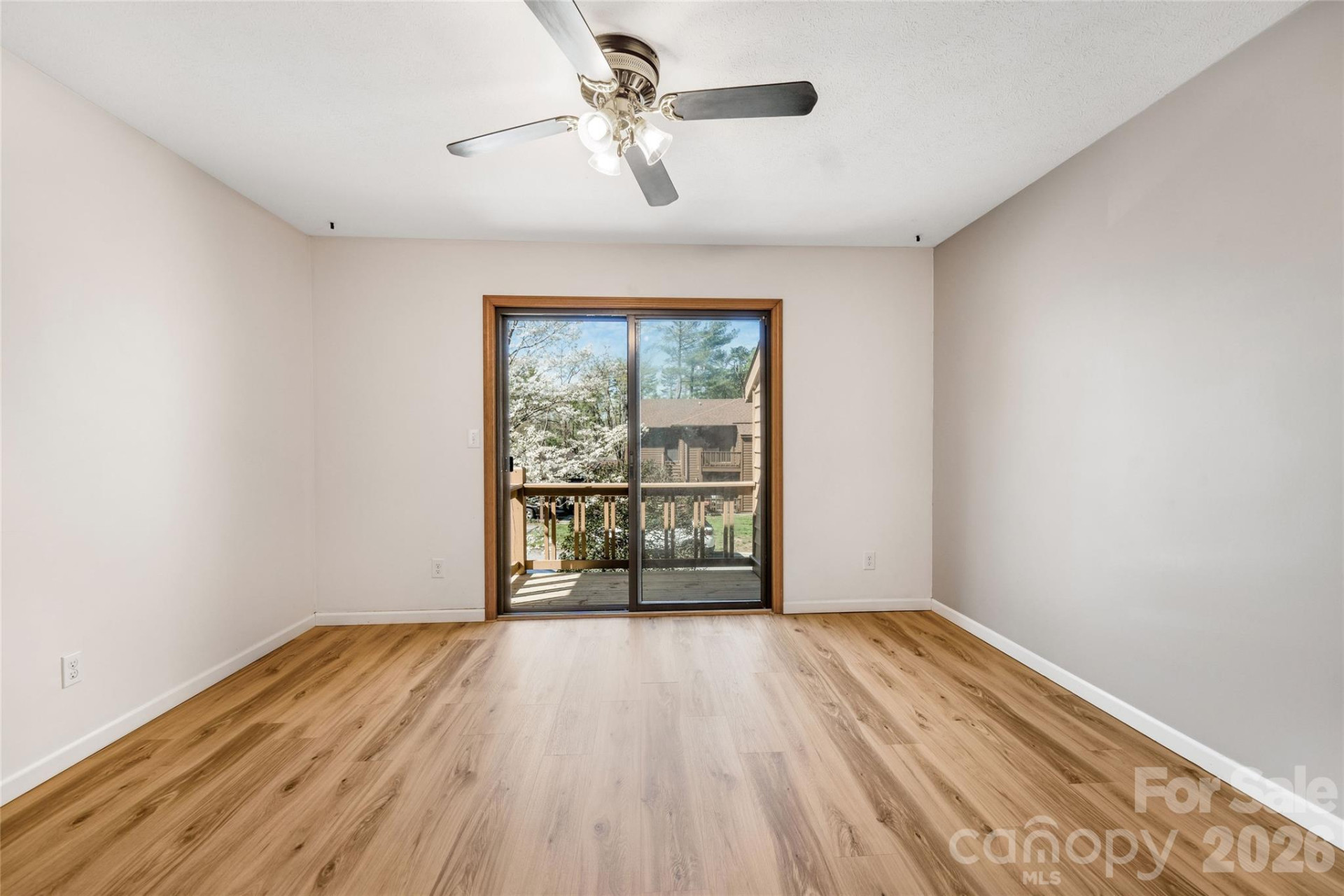 521 Courtwood Lane #8 - Photo 17