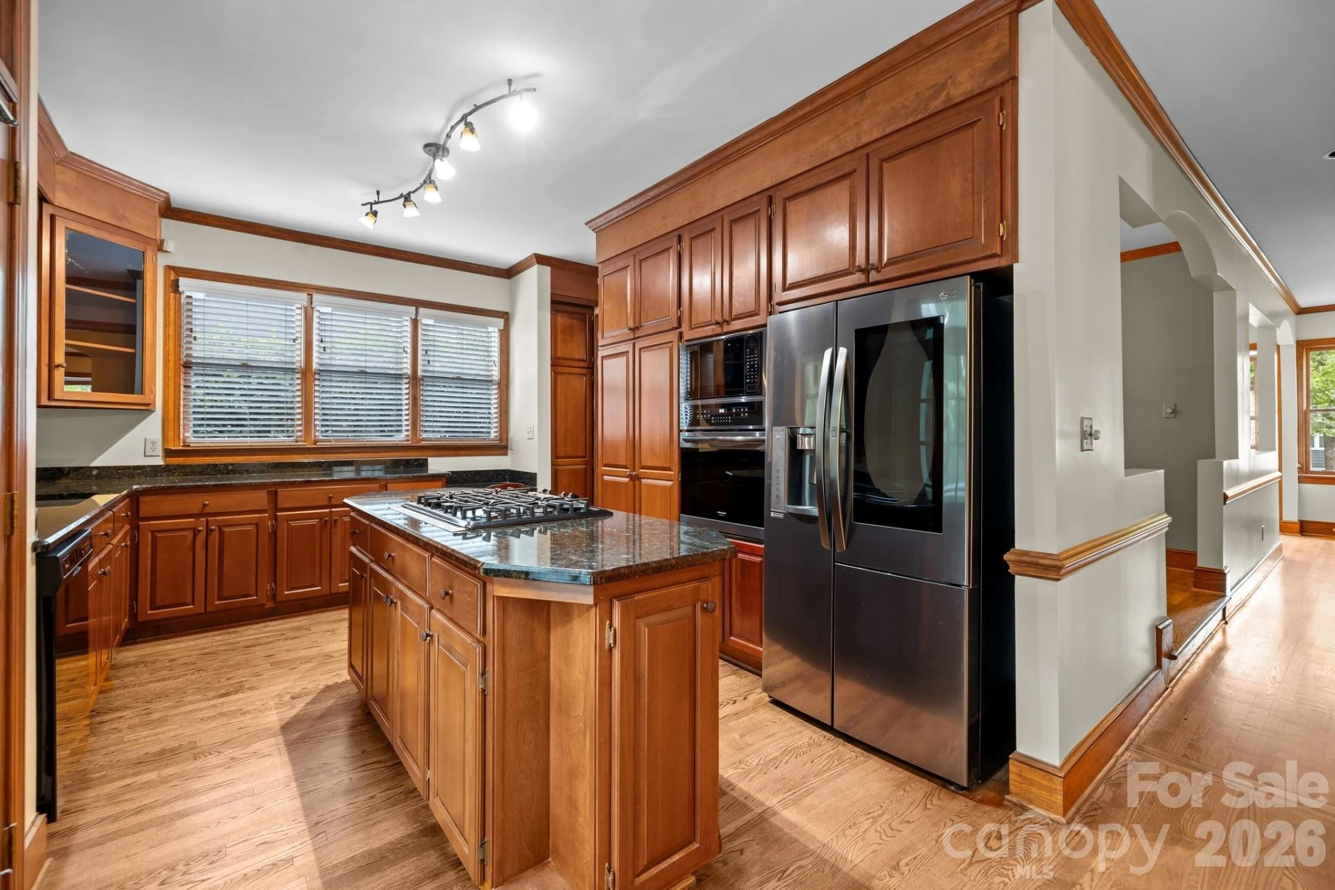 230 Brackenbury Lane - Photo 4