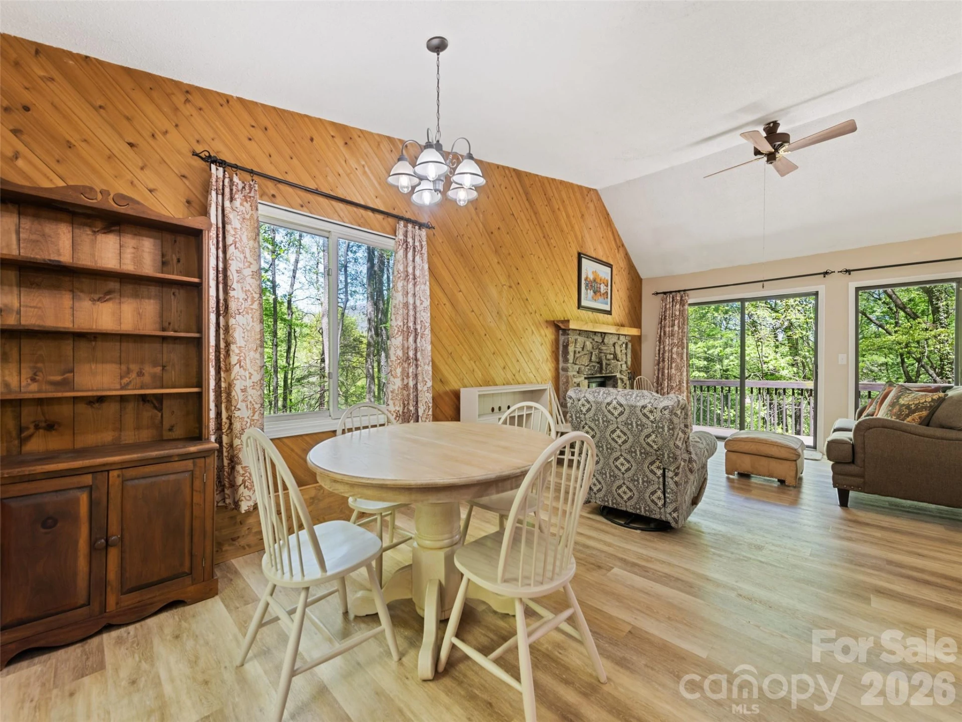 662 Locust Drive - Photo 5