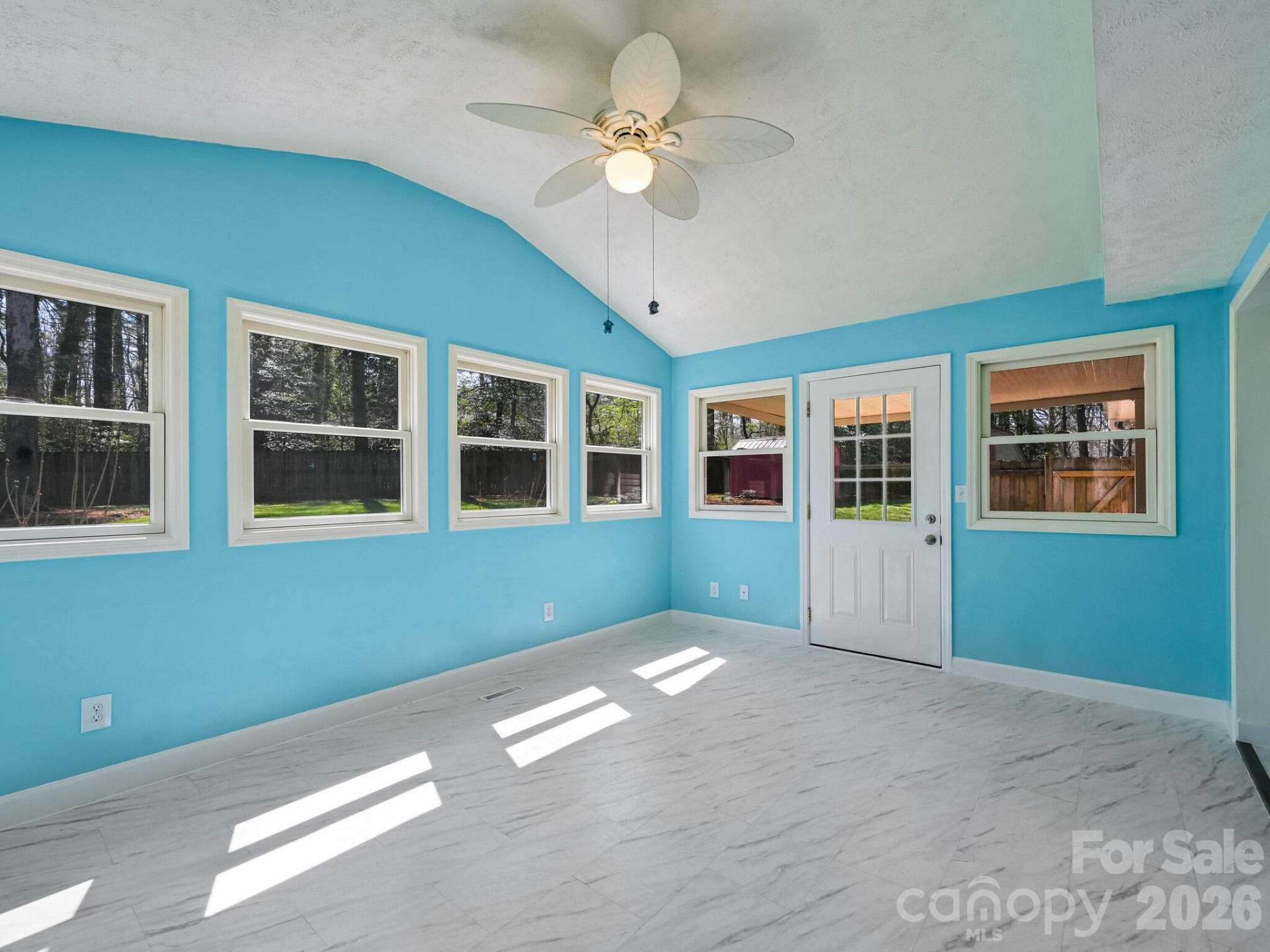 150 Westview Drive - Photo 11
