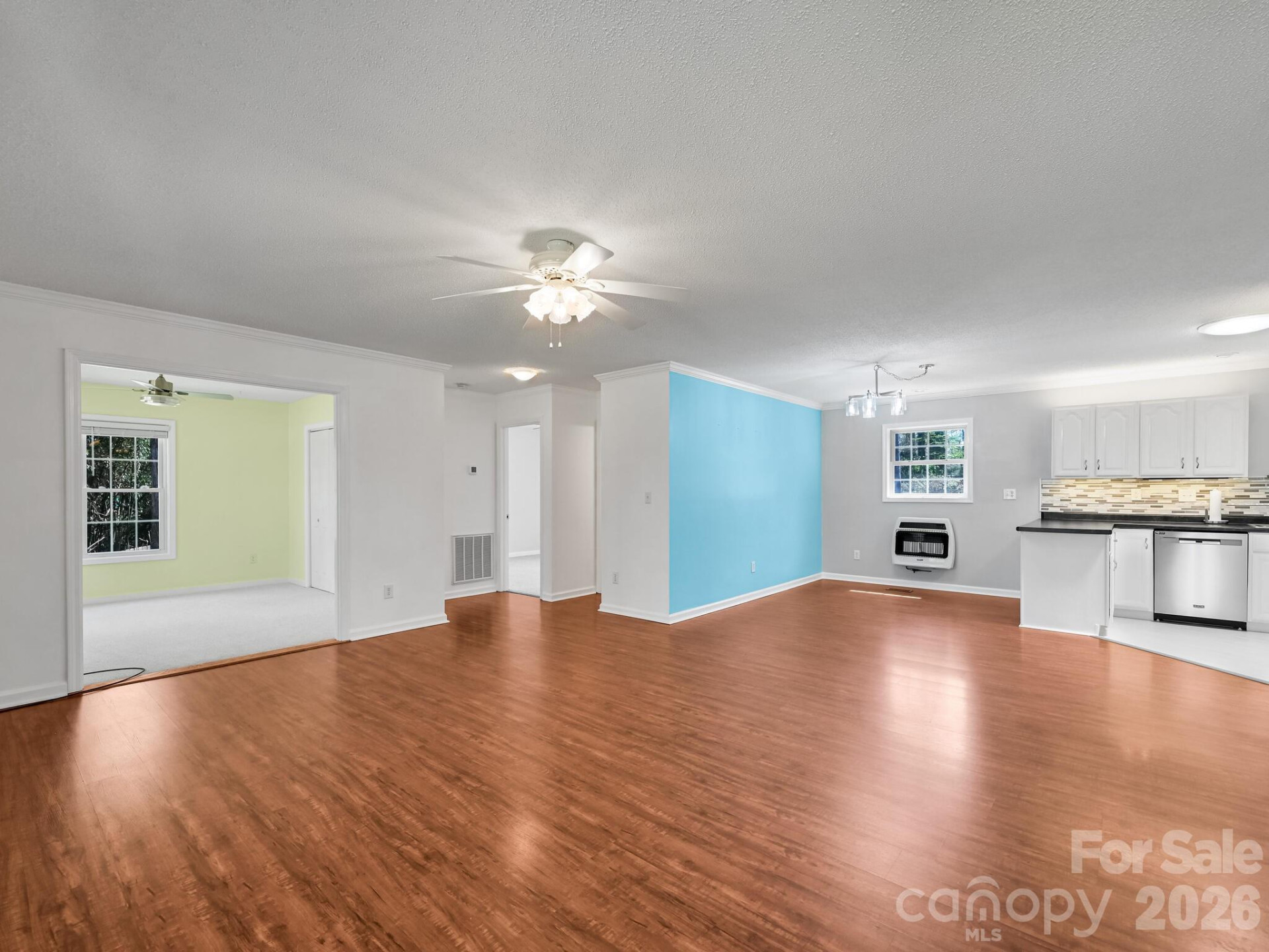 150 Westview Drive - Photo 5