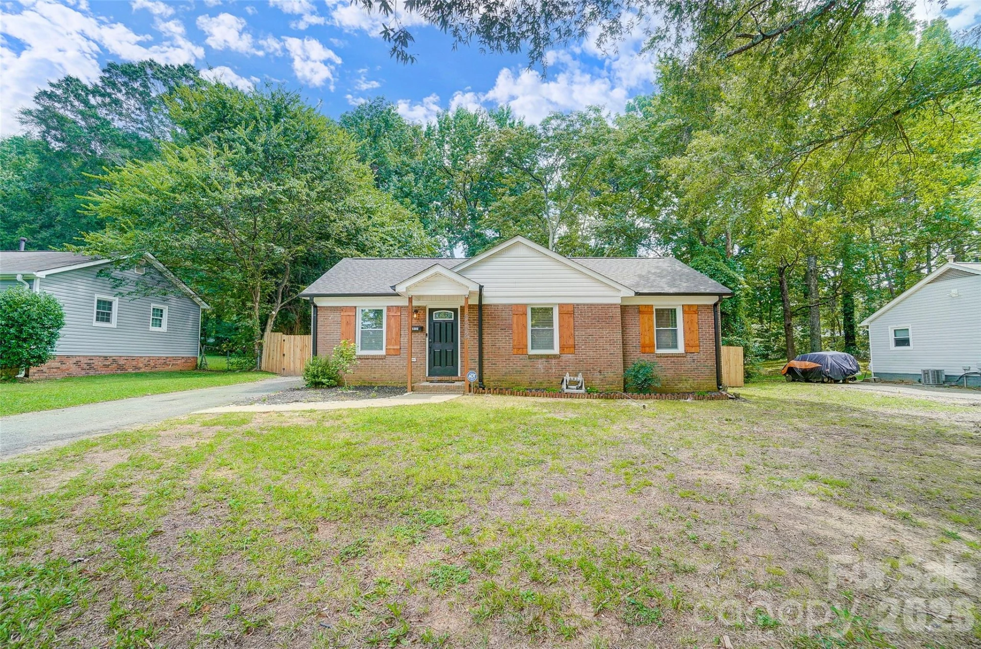 6608 Rosecran Drive - Photo 2