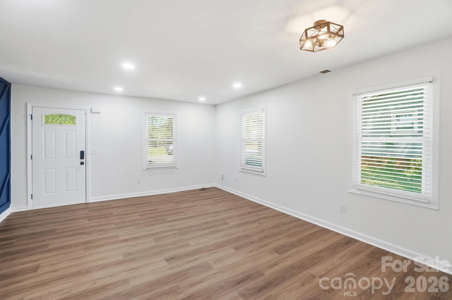 6608 Rosecran Drive - Photo 5