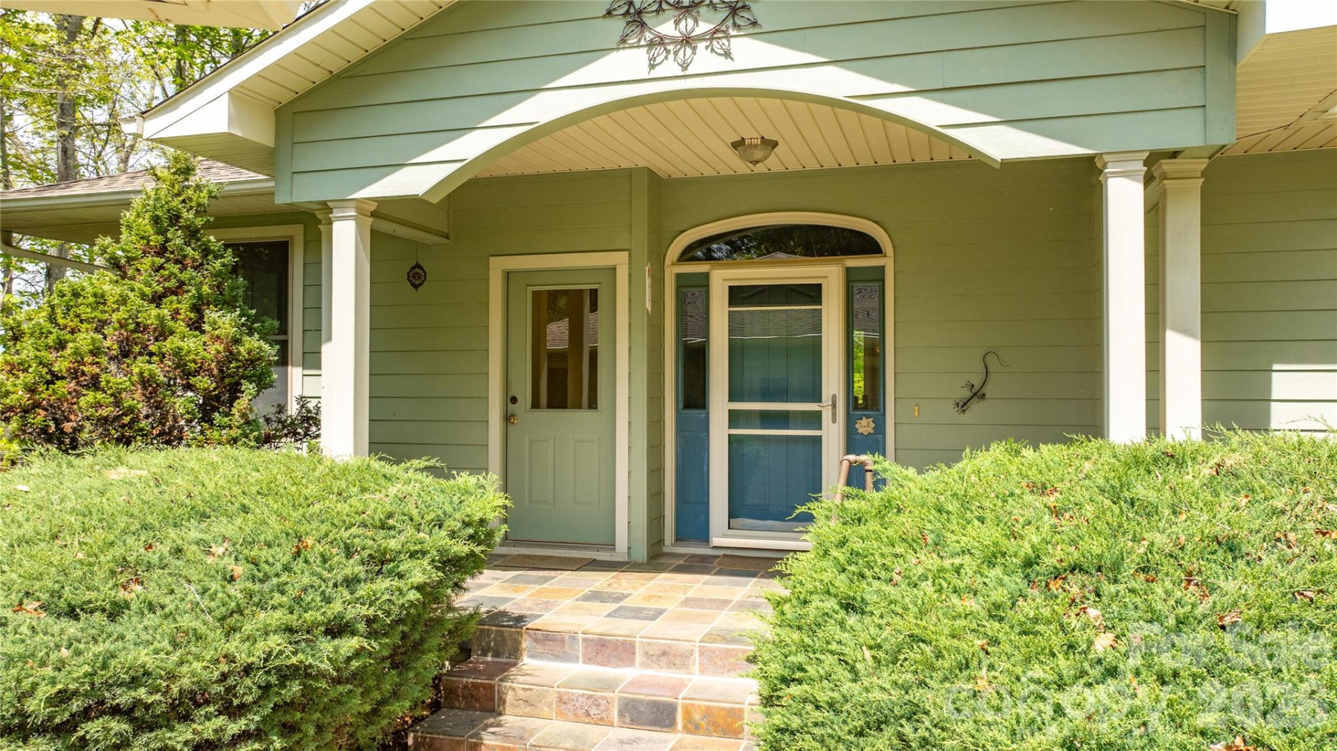 27 Magnolia Drive - Photo 2