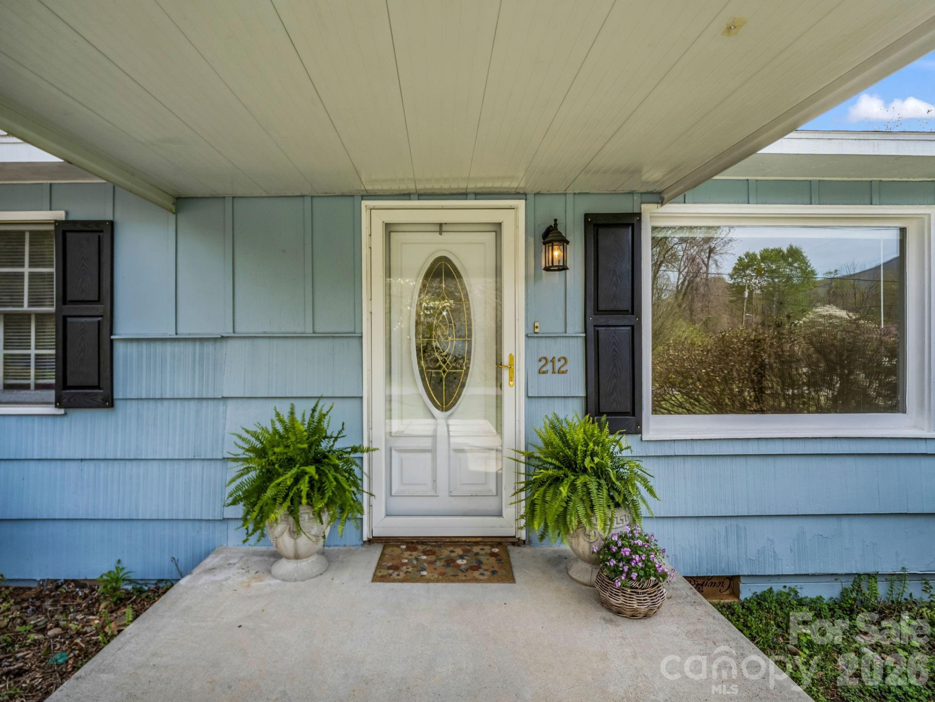 212 Vance Avenue - Photo 2