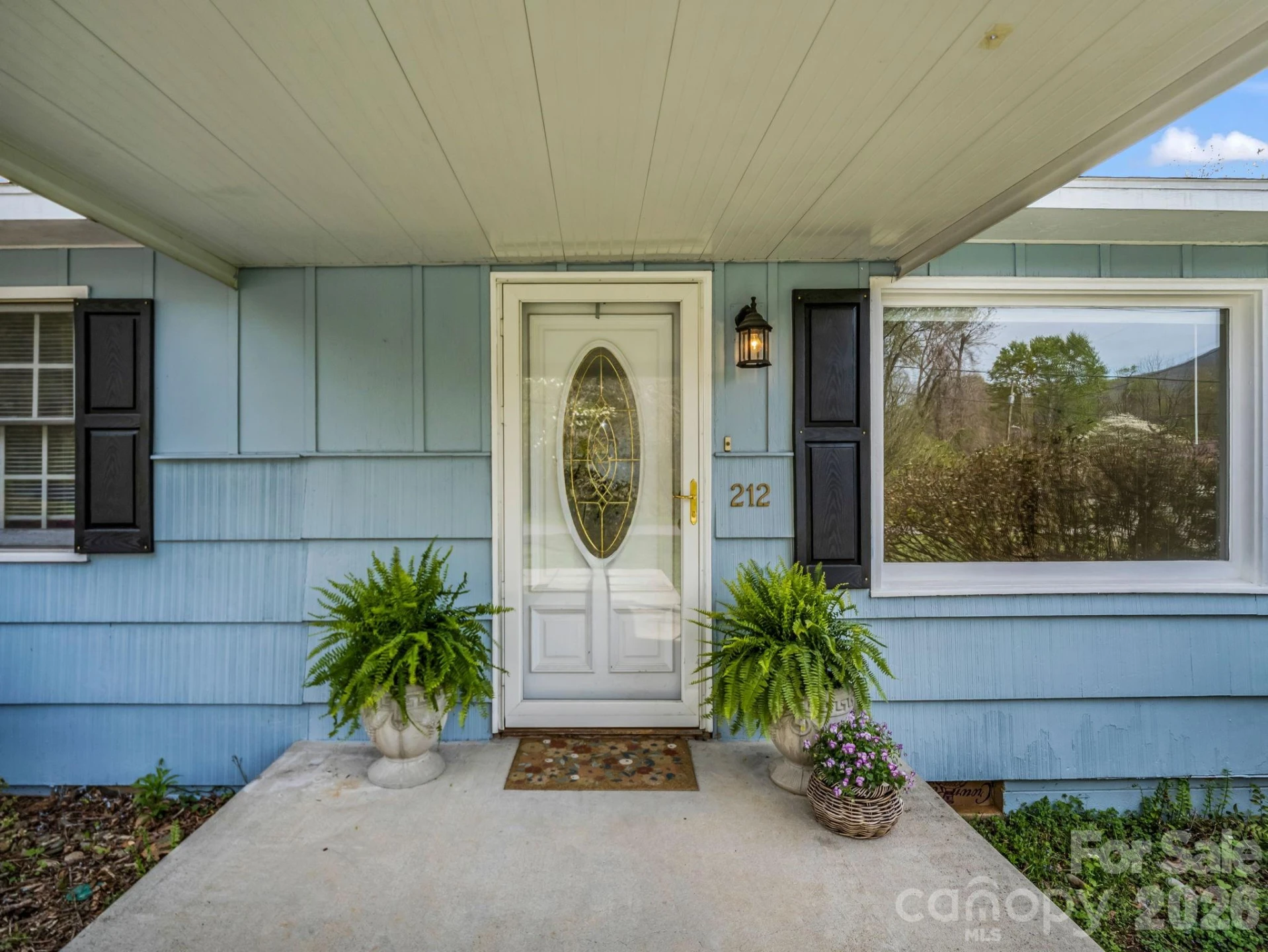 212 Vance Avenue - Photo 2