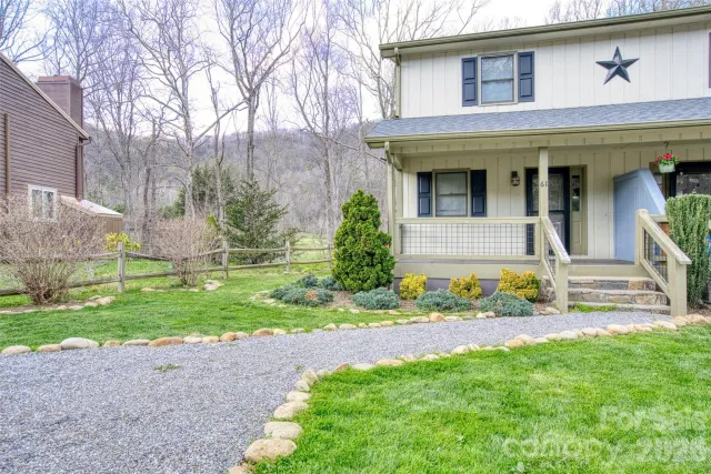 61 Riverside Villa Drive