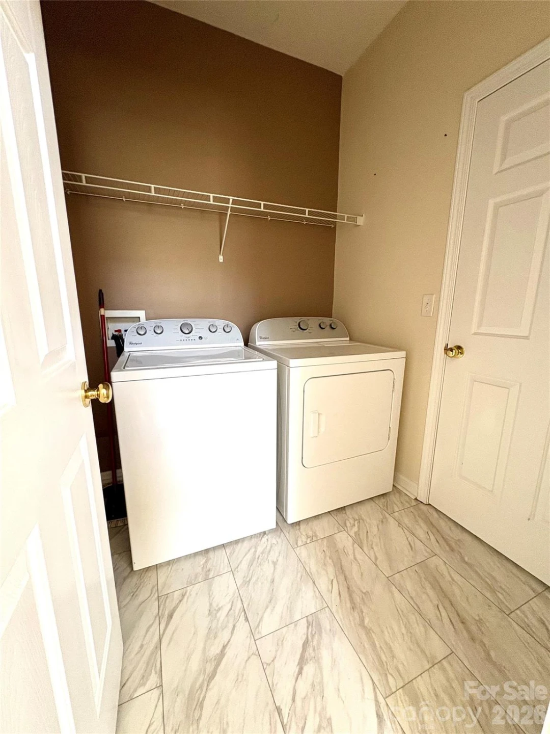89 Woodfern Road - Photo 17