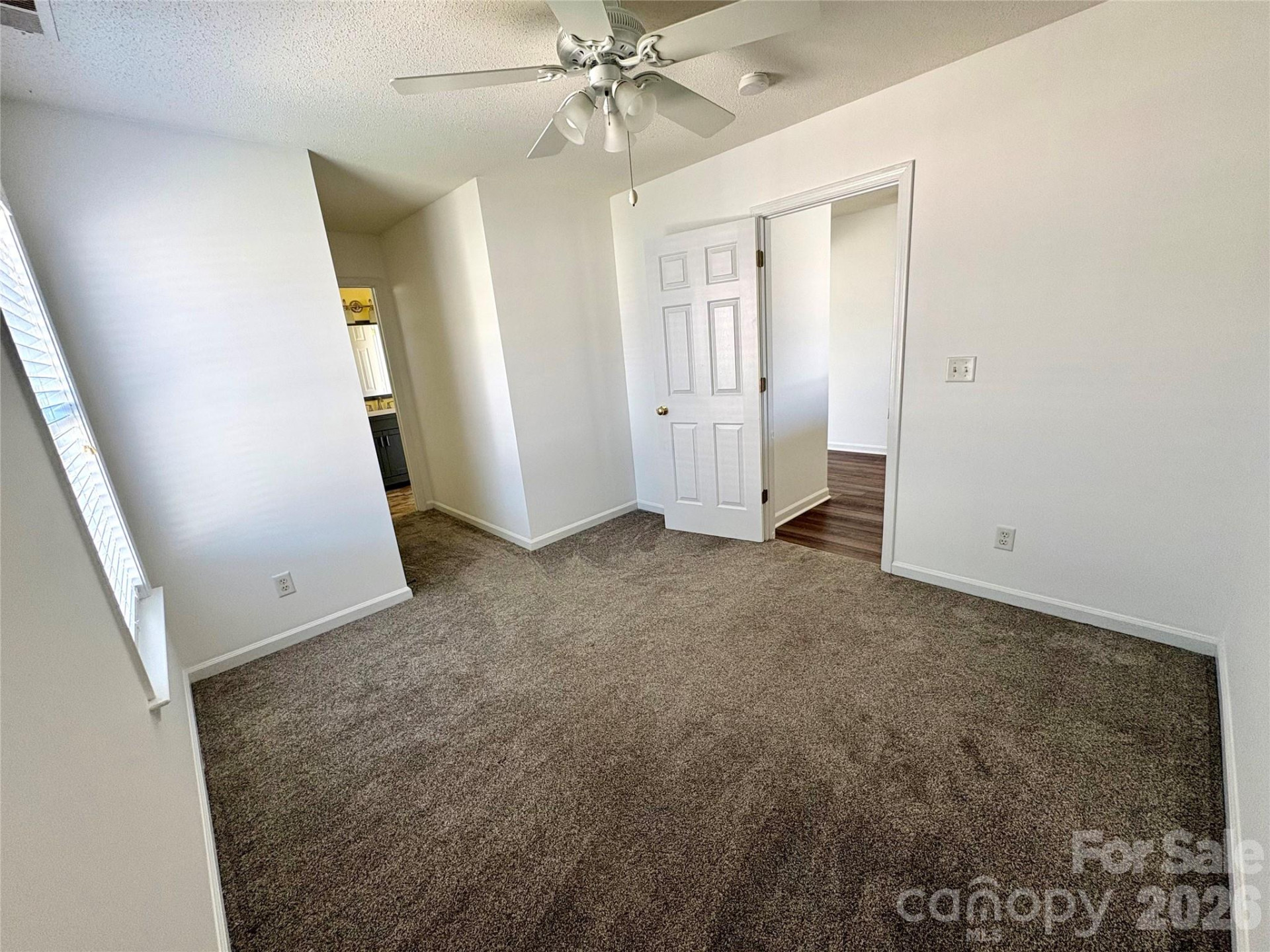 89 Woodfern Road - Photo 10