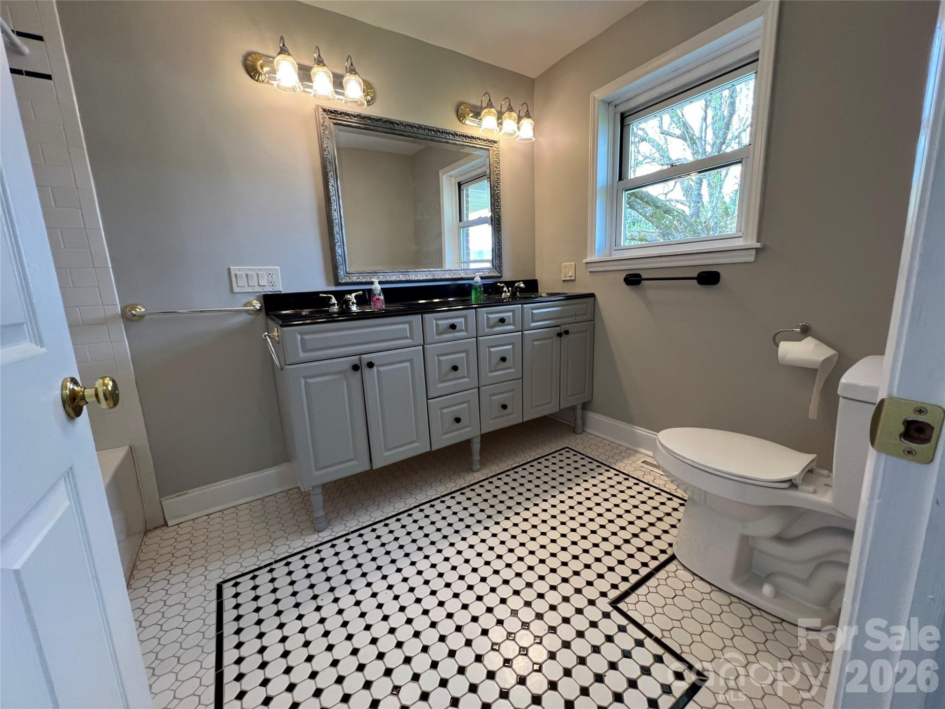 93 Laycock Road - Photo 17