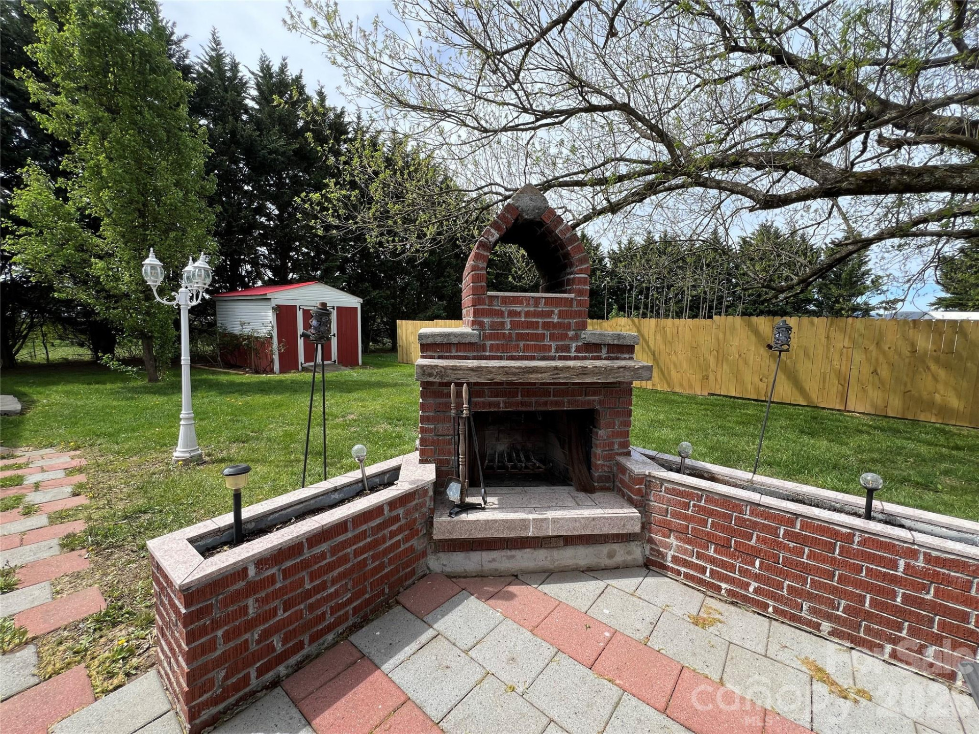 93 Laycock Road - Photo 24