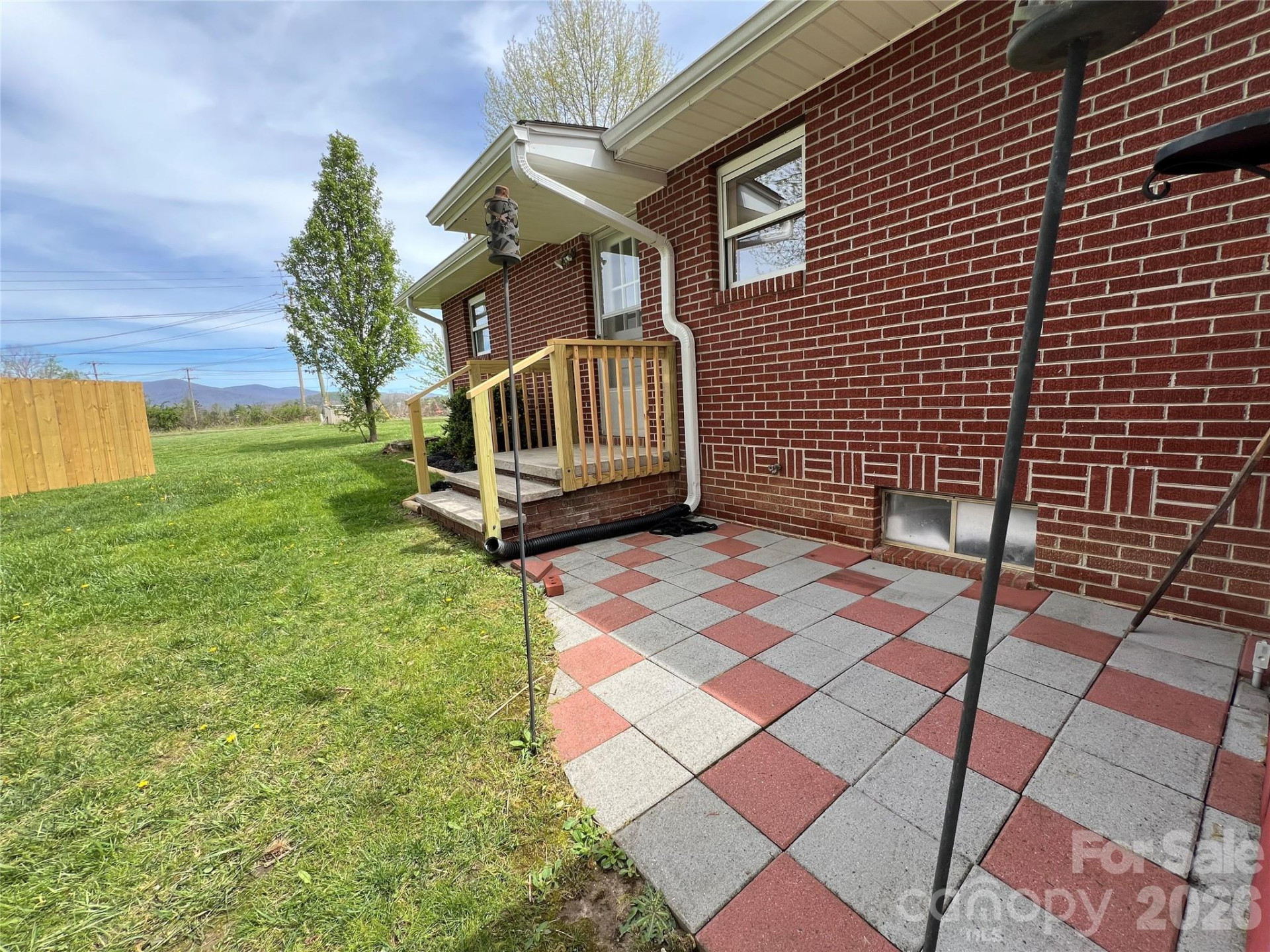 93 Laycock Road - Photo 27