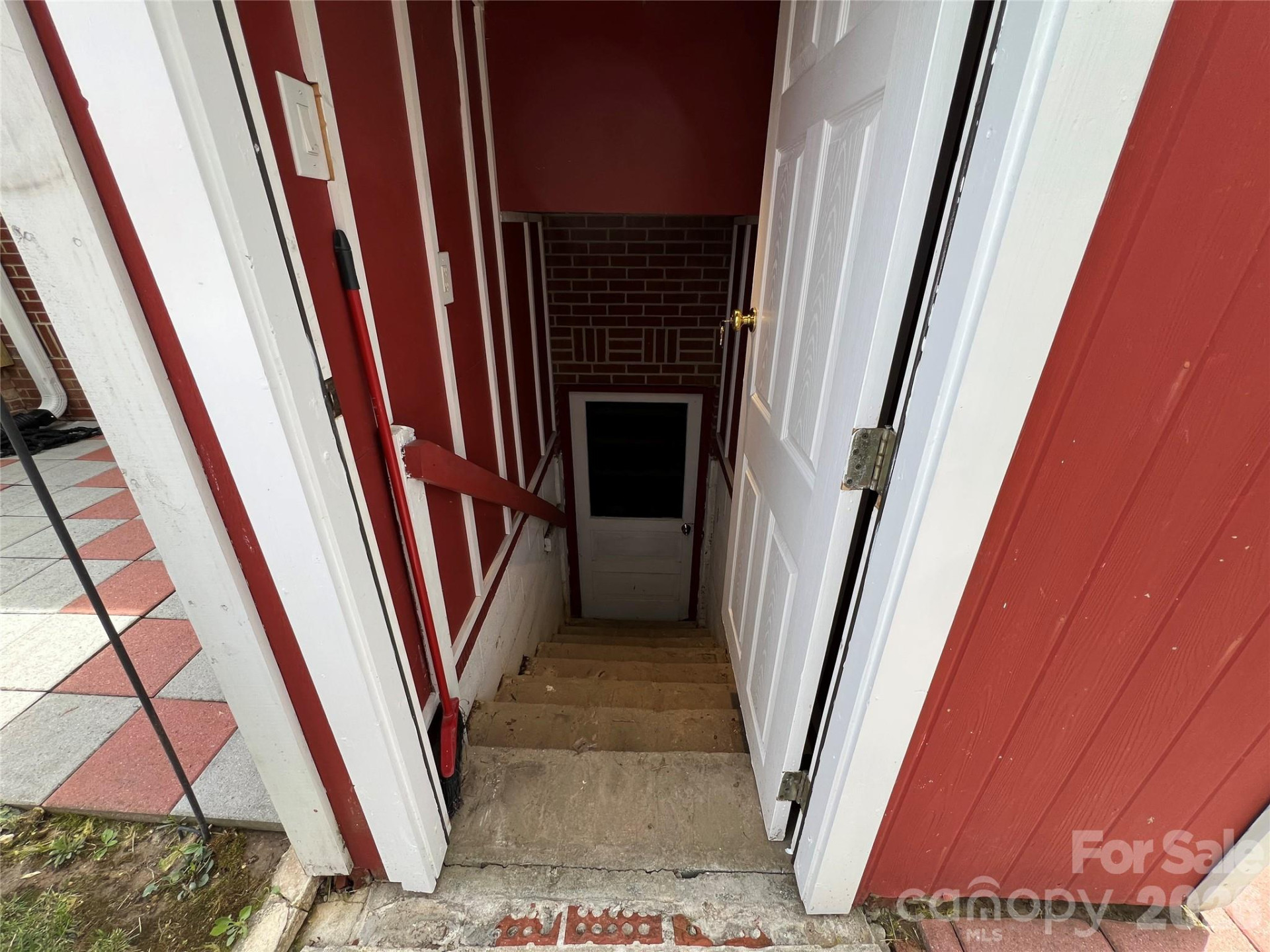 93 Laycock Road - Photo 28