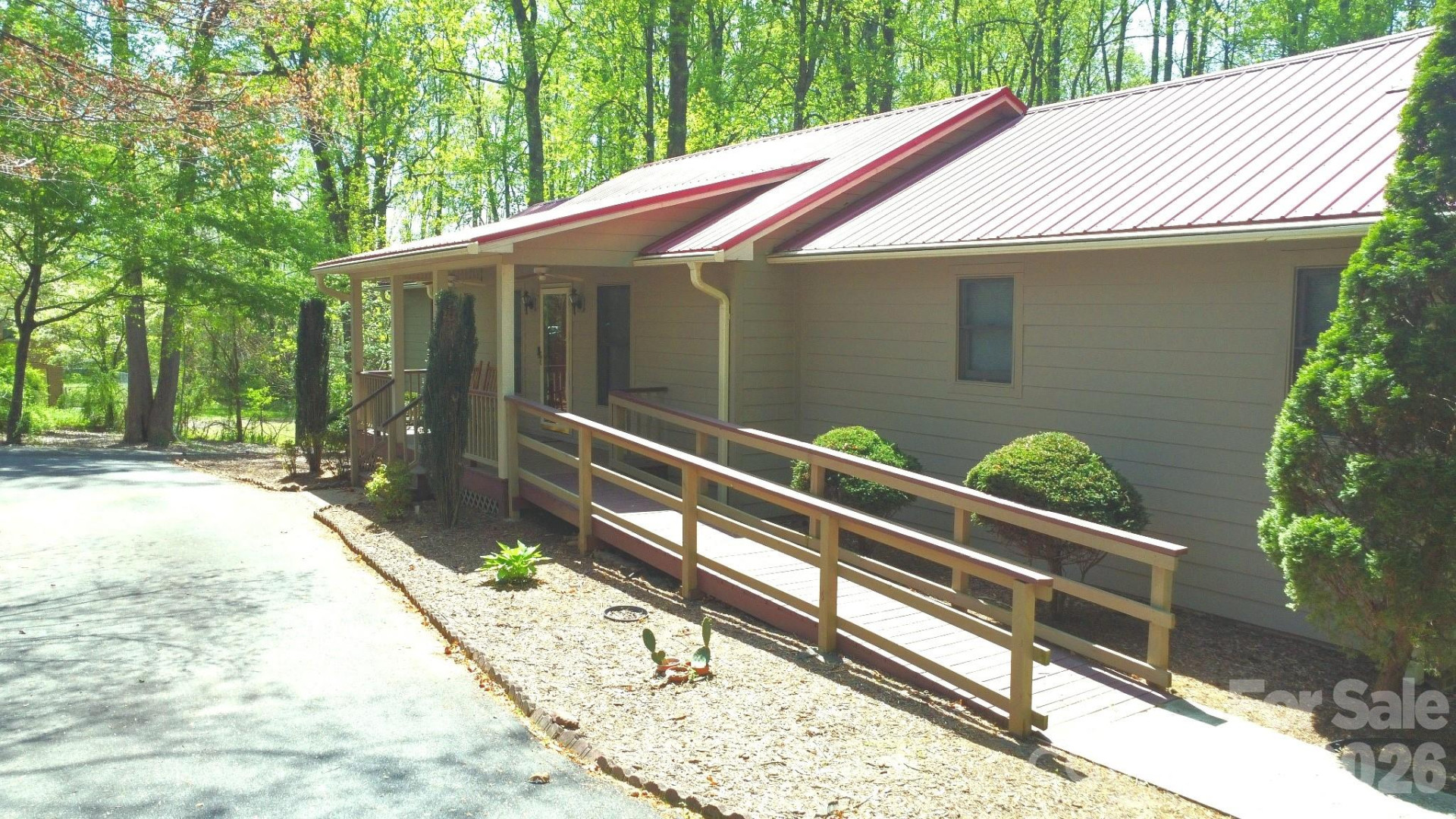 308 Brentwood Circle - Photo 2