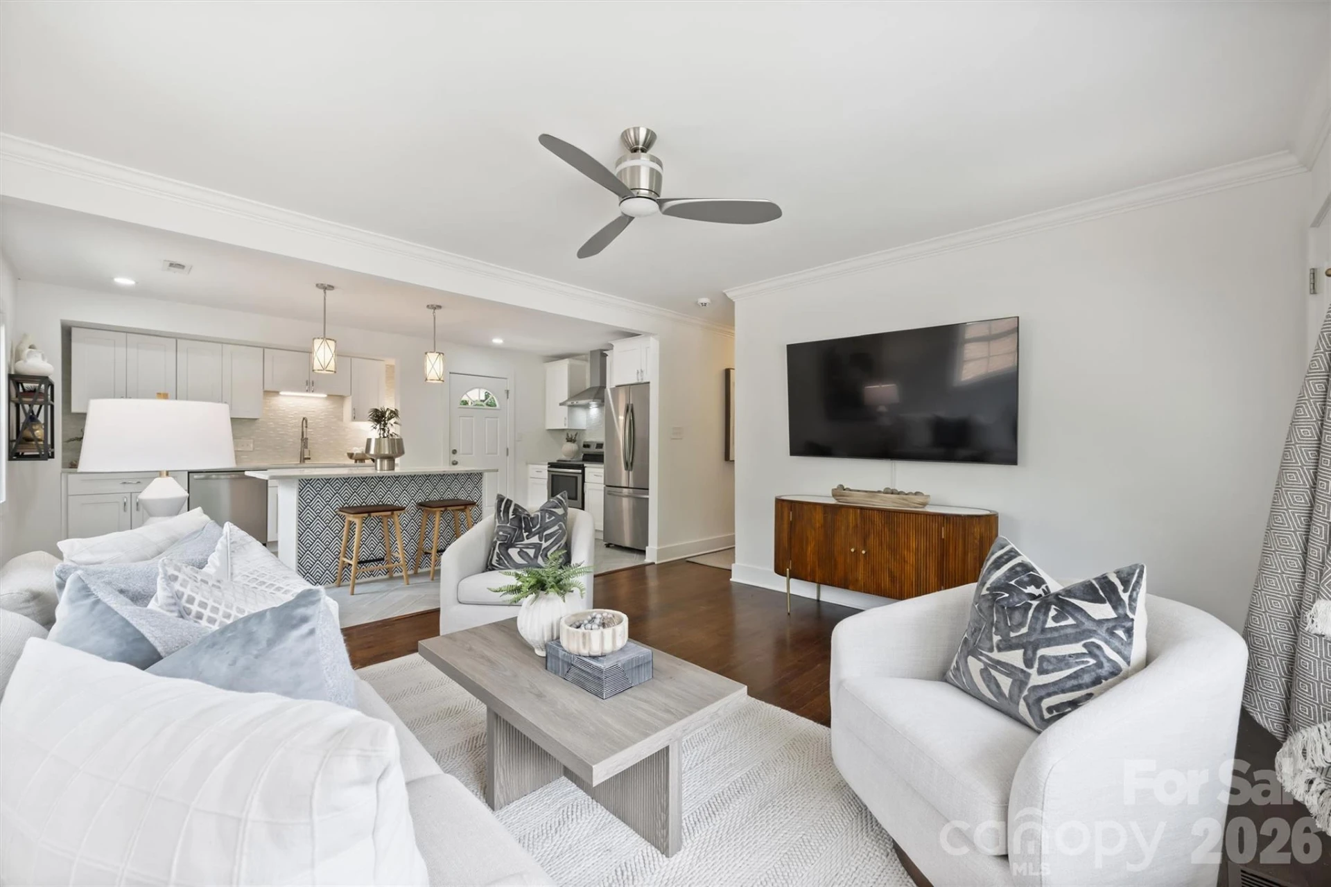 2314 Crestview Drive - Photo 7