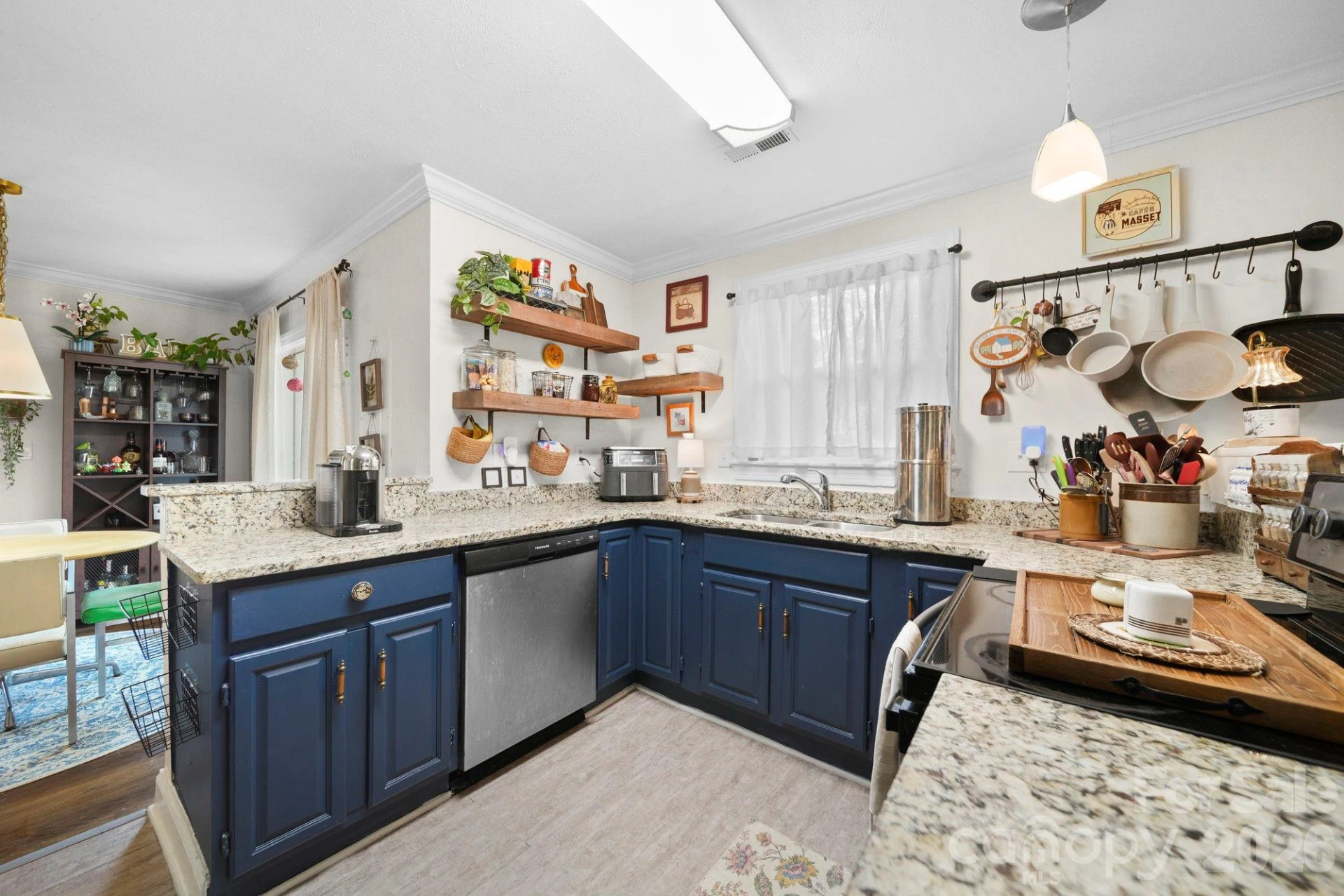 312 Cook Street - Photo 7