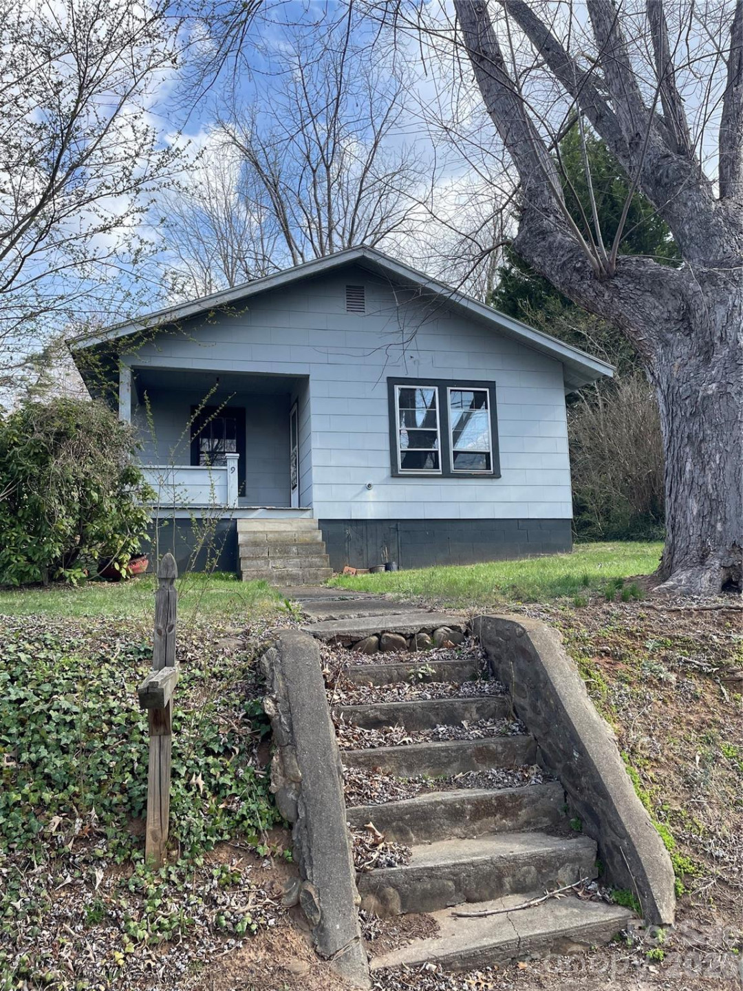 51 Holtzclaw Street