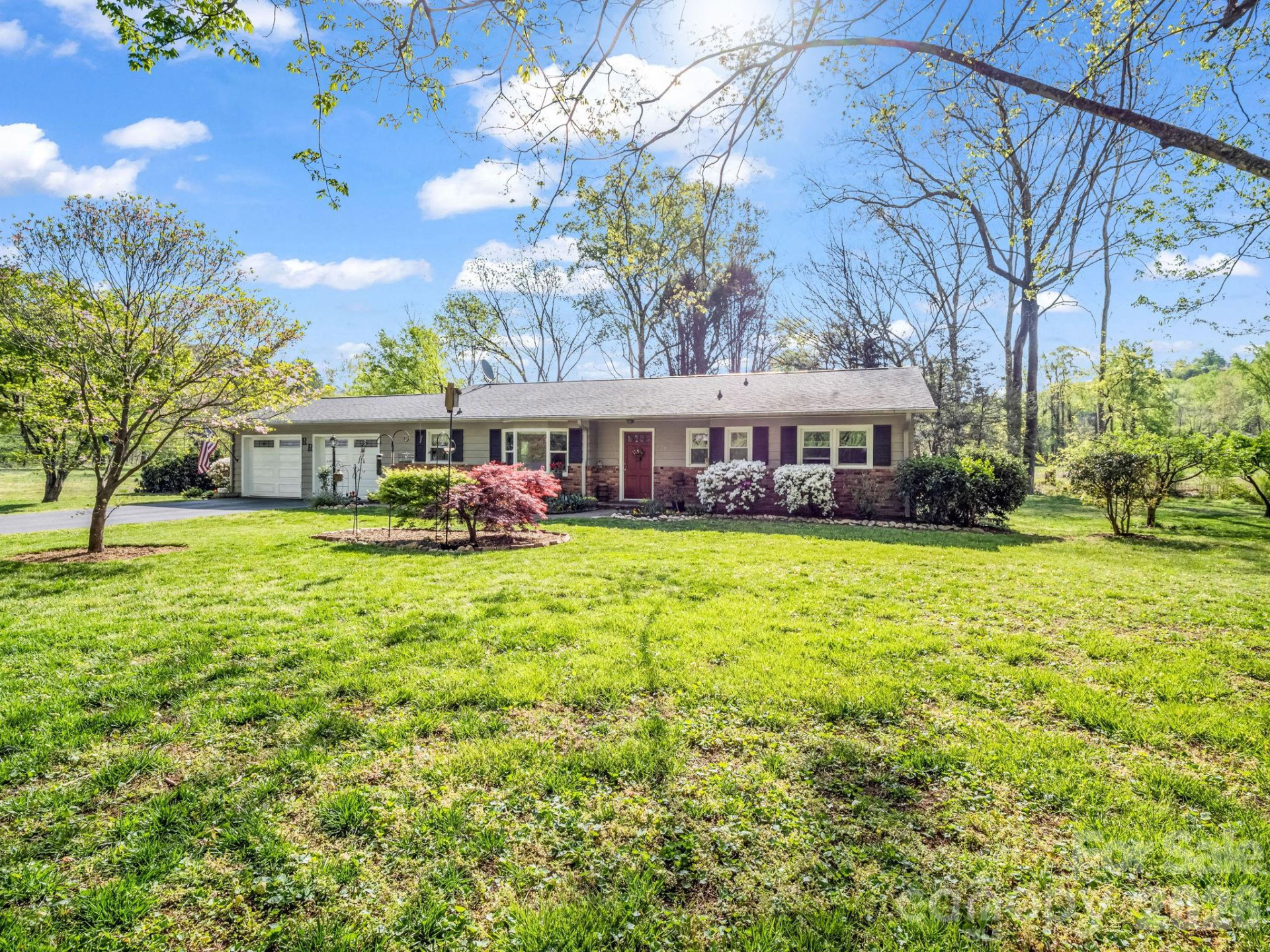 120 Warrior Drive - Photo 2