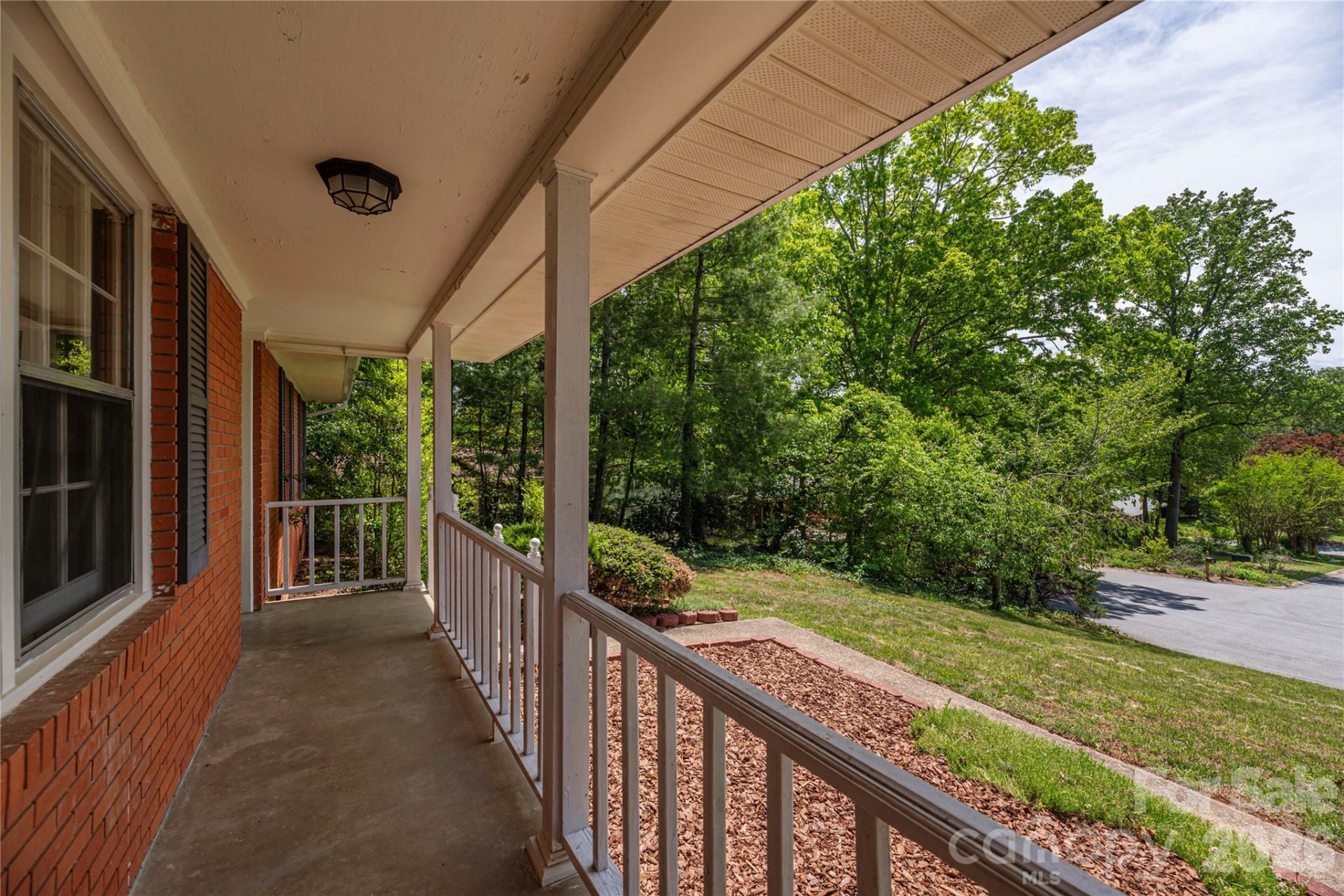 7 Crestview Court - Photo 3
