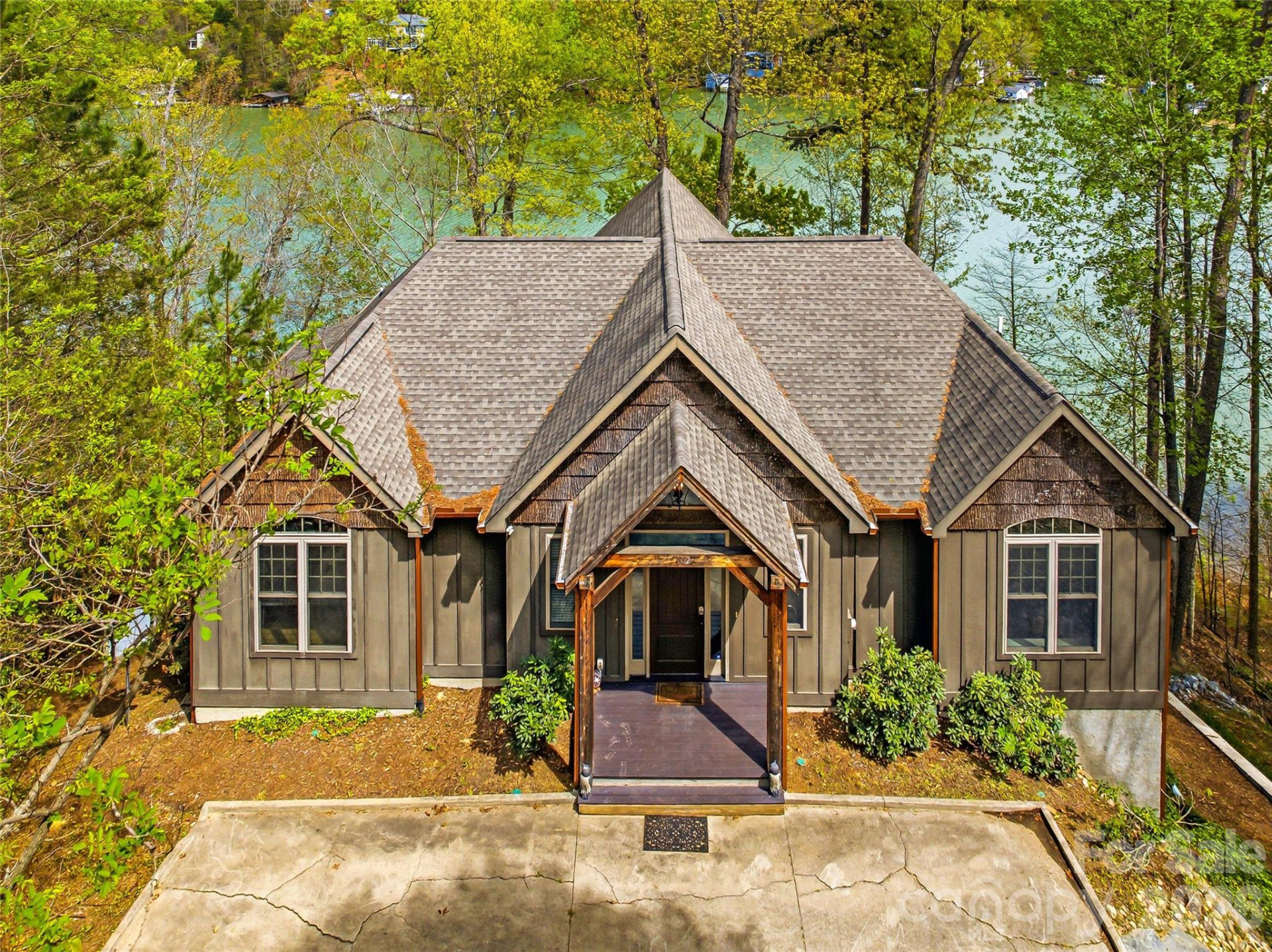 402 Holmstead Drive - Photo 2