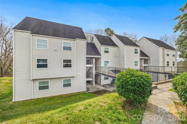9119 Spyglass Place, Charlotte, NC, 28214