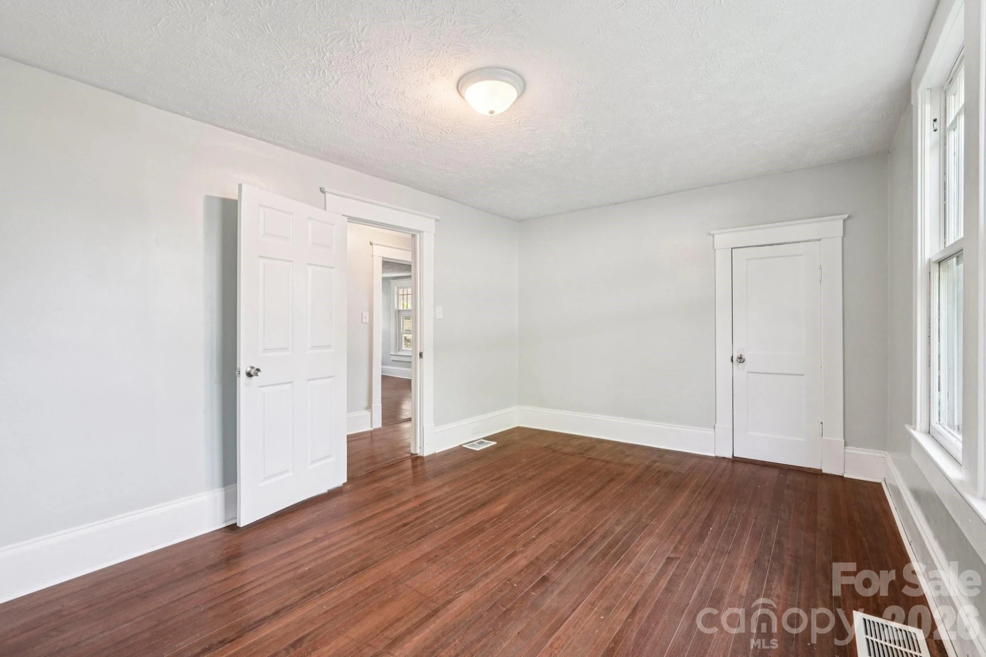208 Lafayette Street - Photo 16