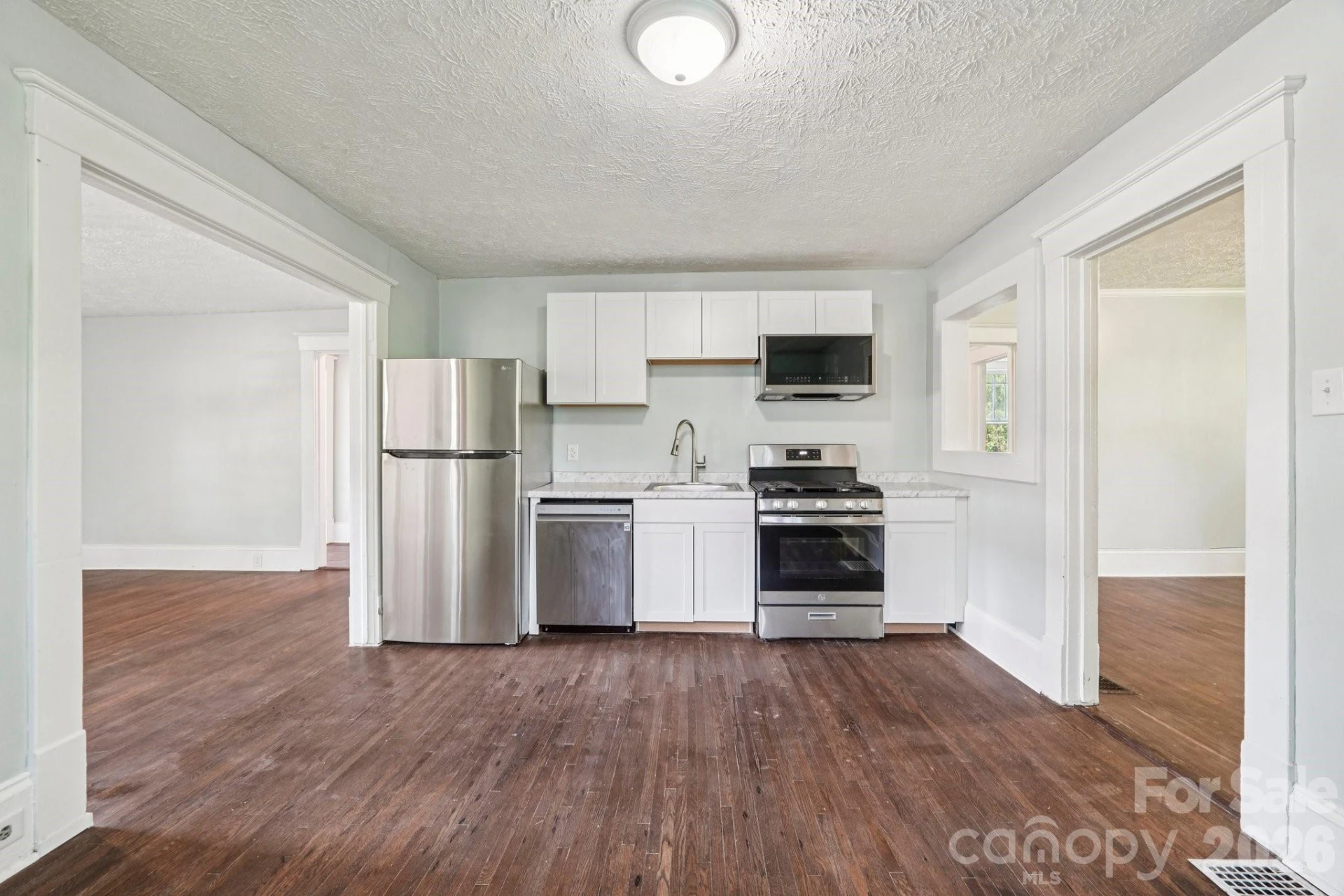 208 Lafayette Street - Photo 8