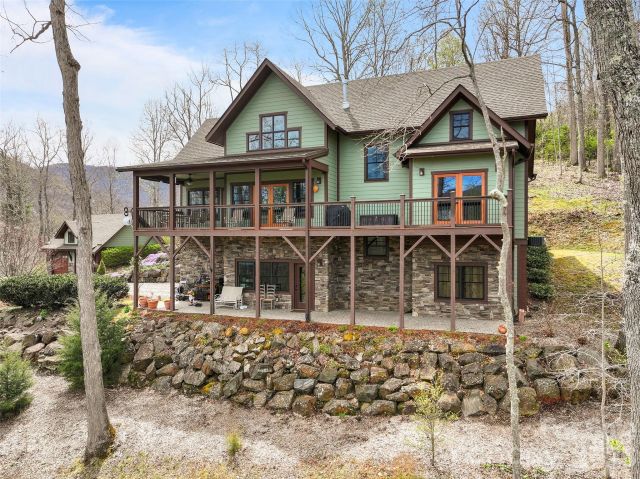 711 Winfield Drive, Clyde, NC, 28721