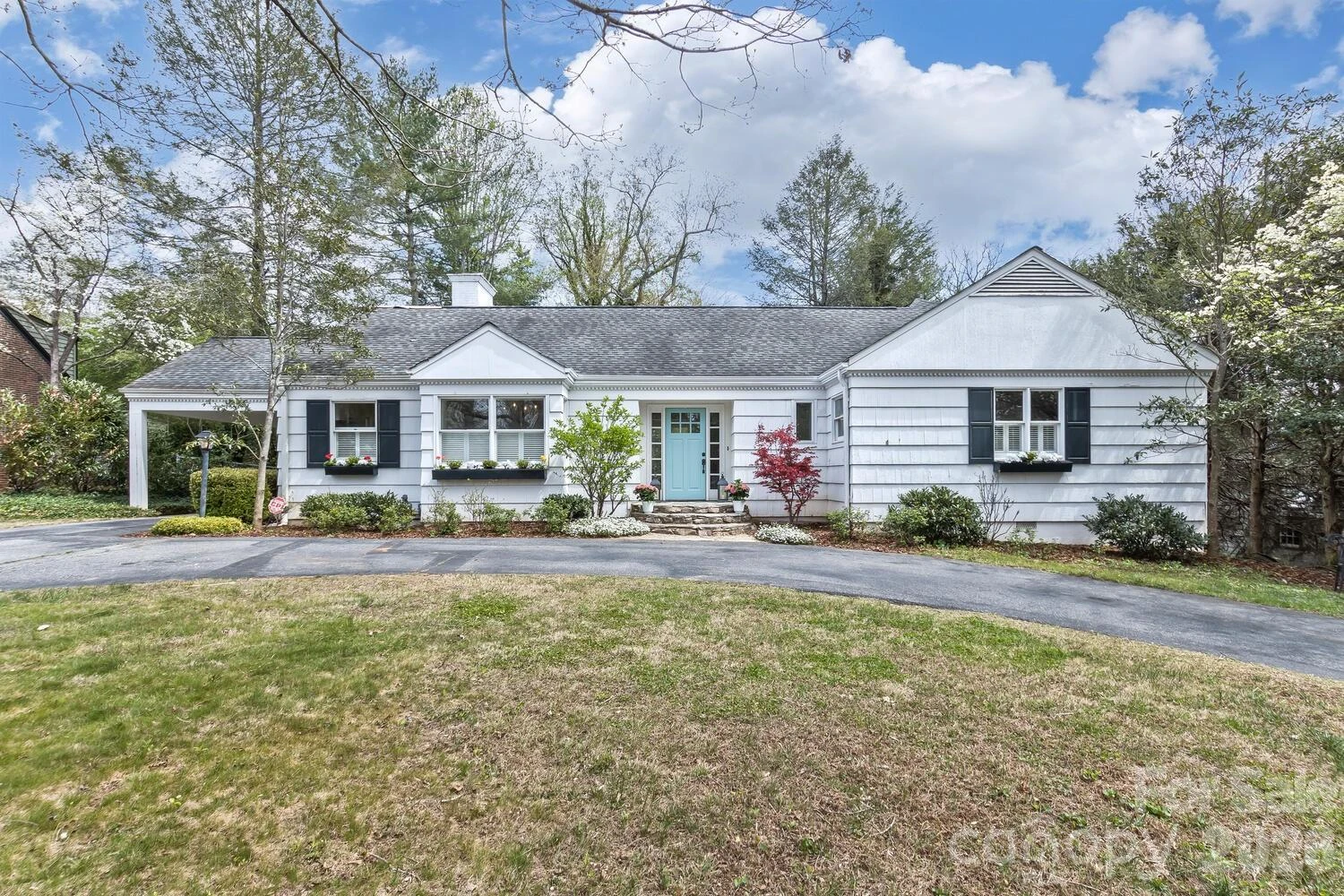 16 Hilltop Road - Photo 2