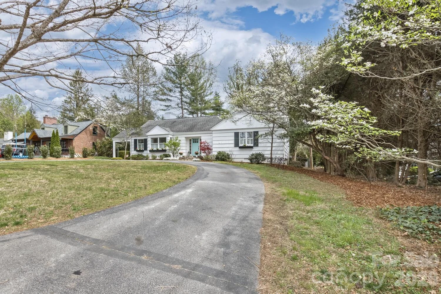 16 Hilltop Road - Photo 3