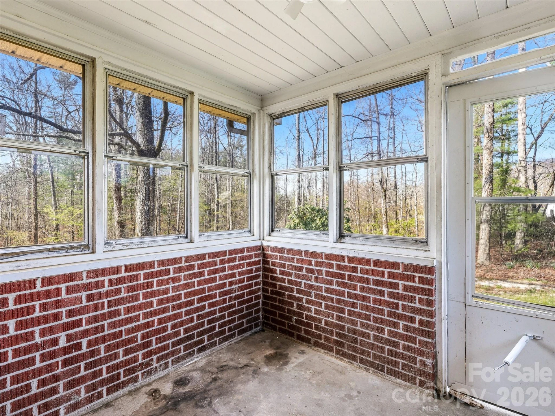 984 Pace Road - Photo 27