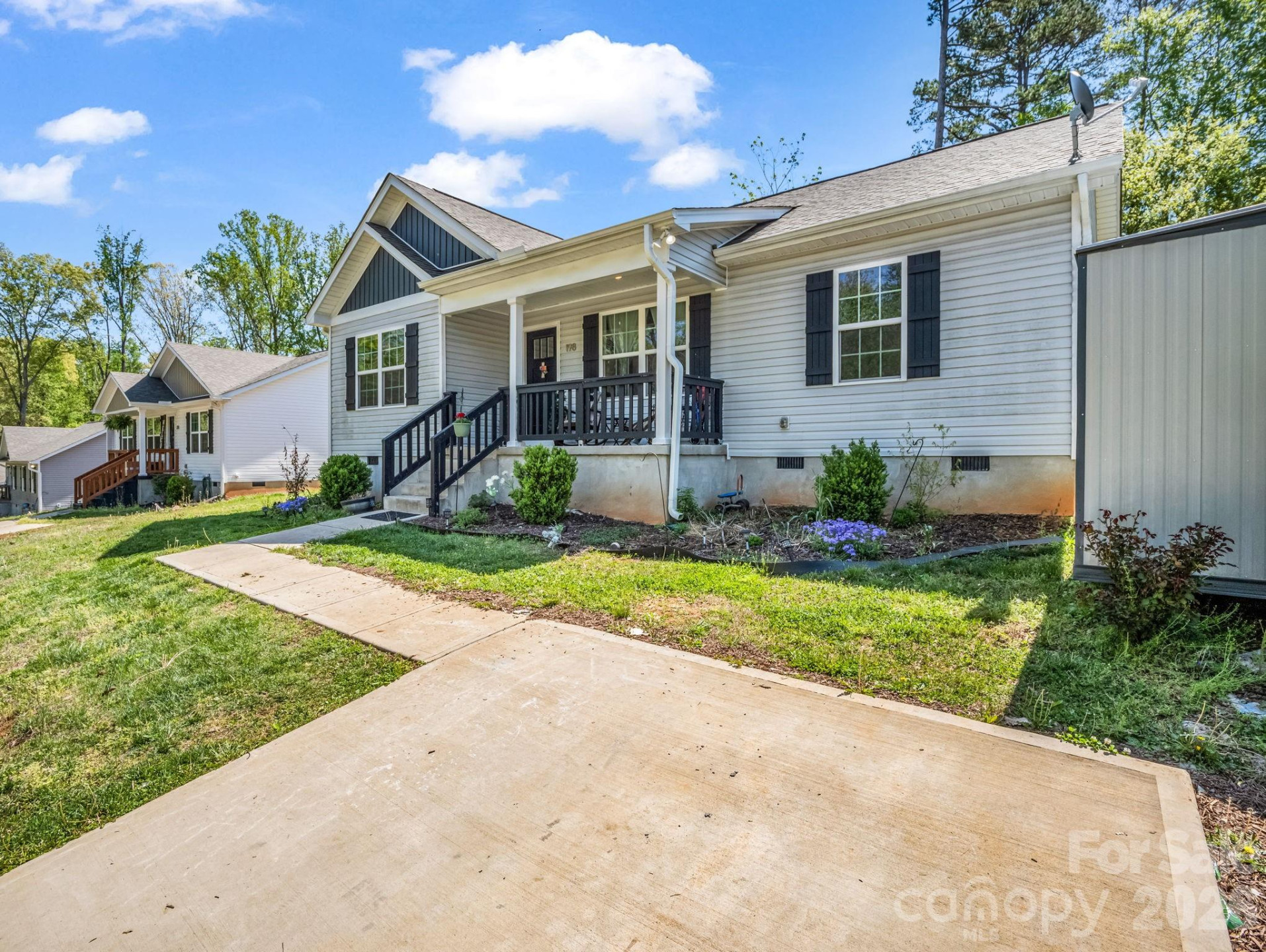 198 Parkland Drive - Photo 5