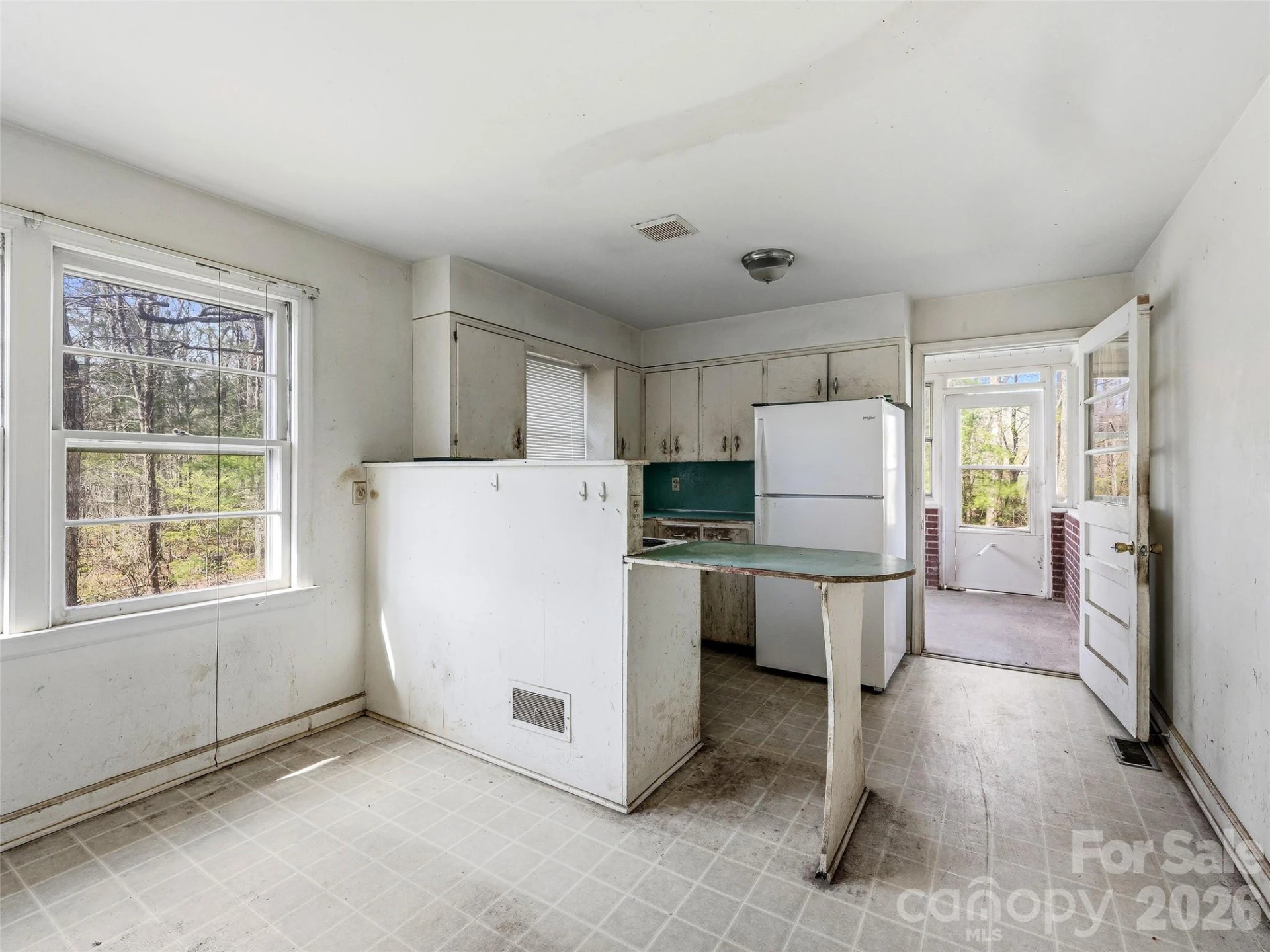 984 Pace Road - Photo 26