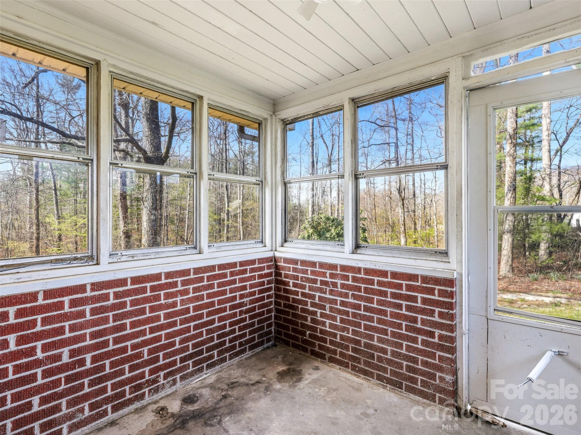 984 Pace Road - Photo 27