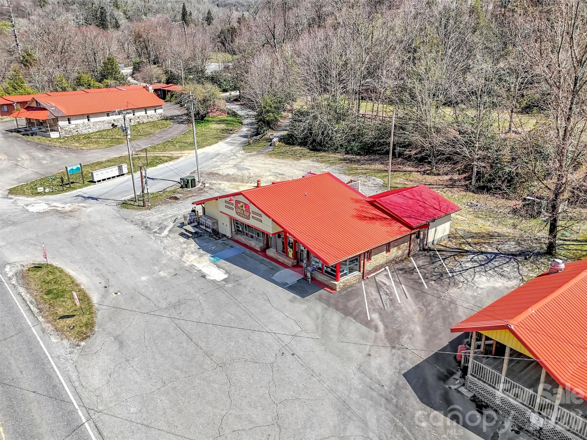 11214 US 19 Highway - Photo 2