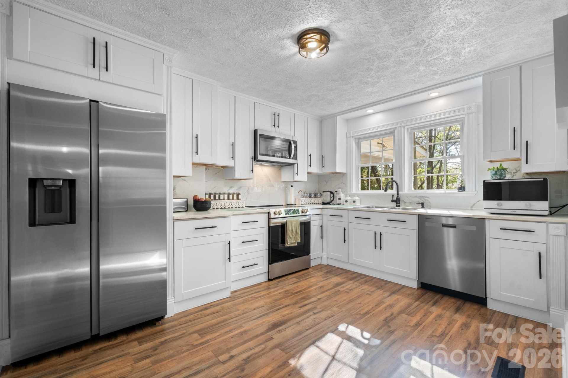 304 Garrou Avenue - Photo 9