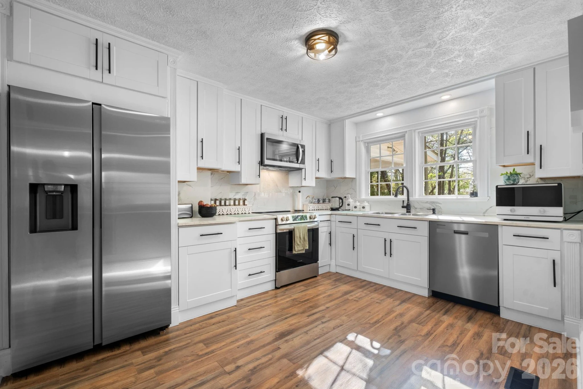 304 Garrou Avenue - Photo 9