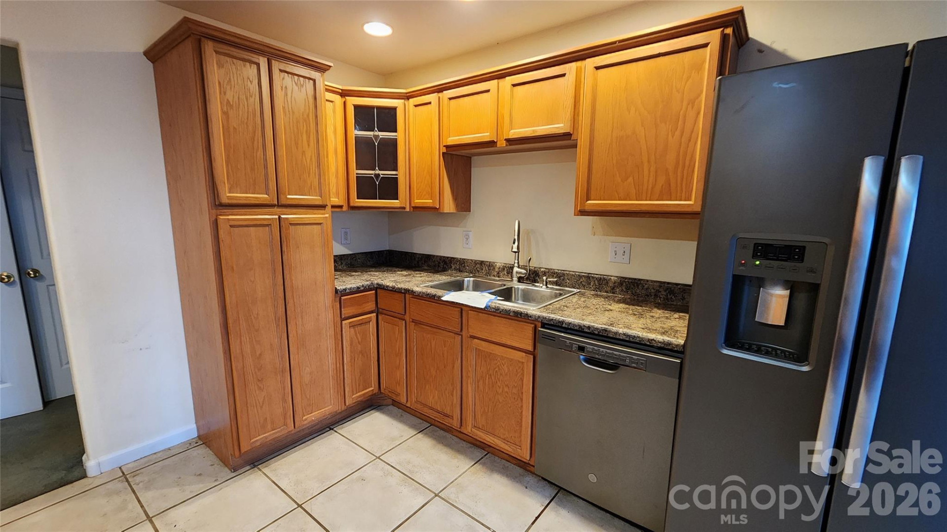 200 Park Place - Photo 3