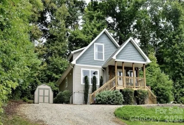 25 Eastwind Lane