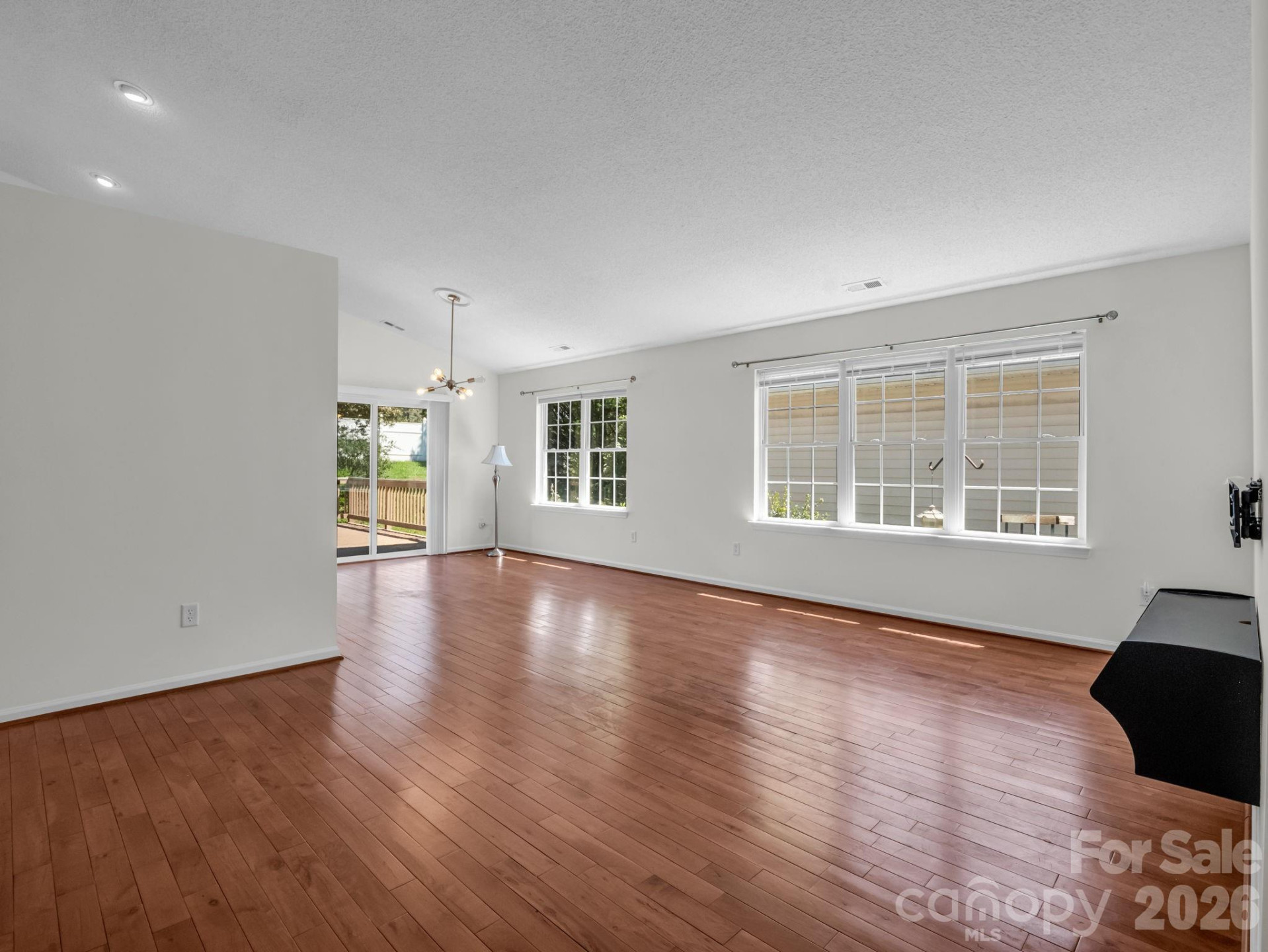 23 Tutor Lane - Photo 3