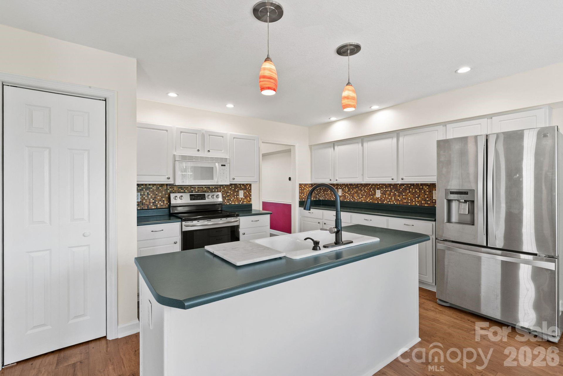 307 Roxbury Place - Photo 11