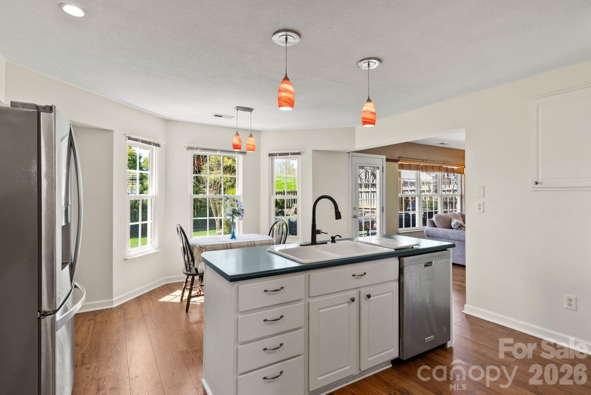 307 Roxbury Place - Photo 3