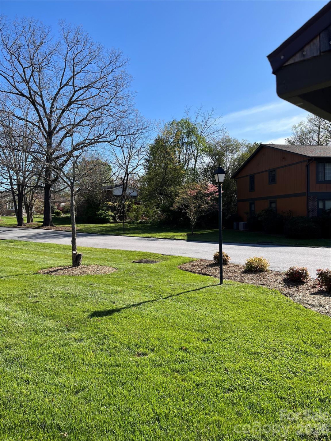 1763 Haywood Manor Road #D - Photo 3