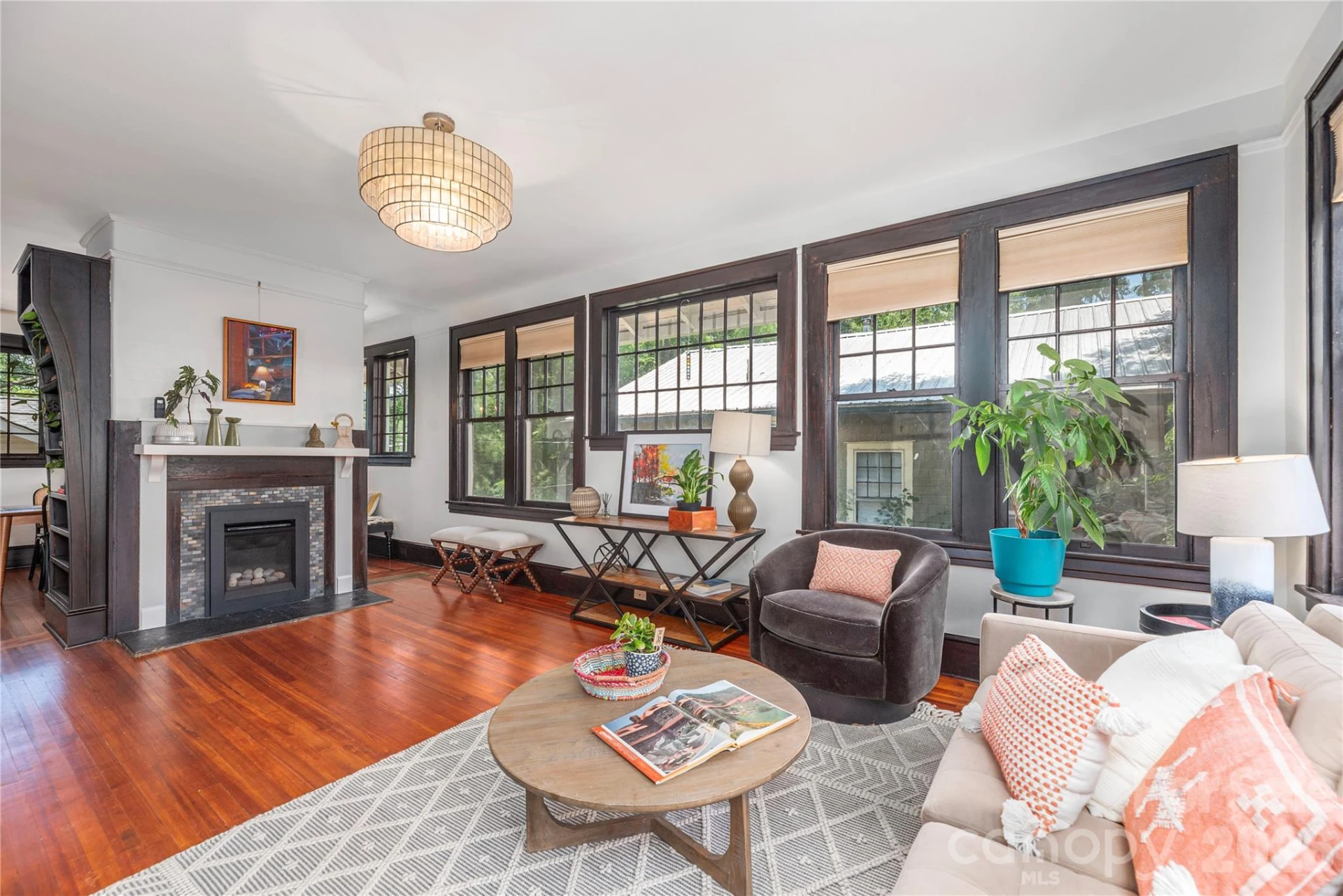302 Hillside Street - Photo 12