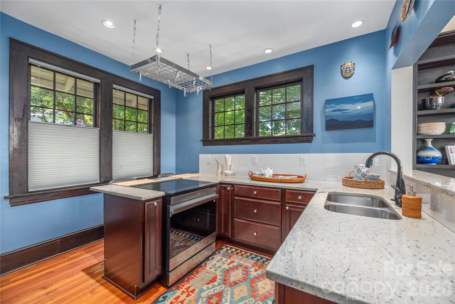 302 Hillside Street - Photo 17
