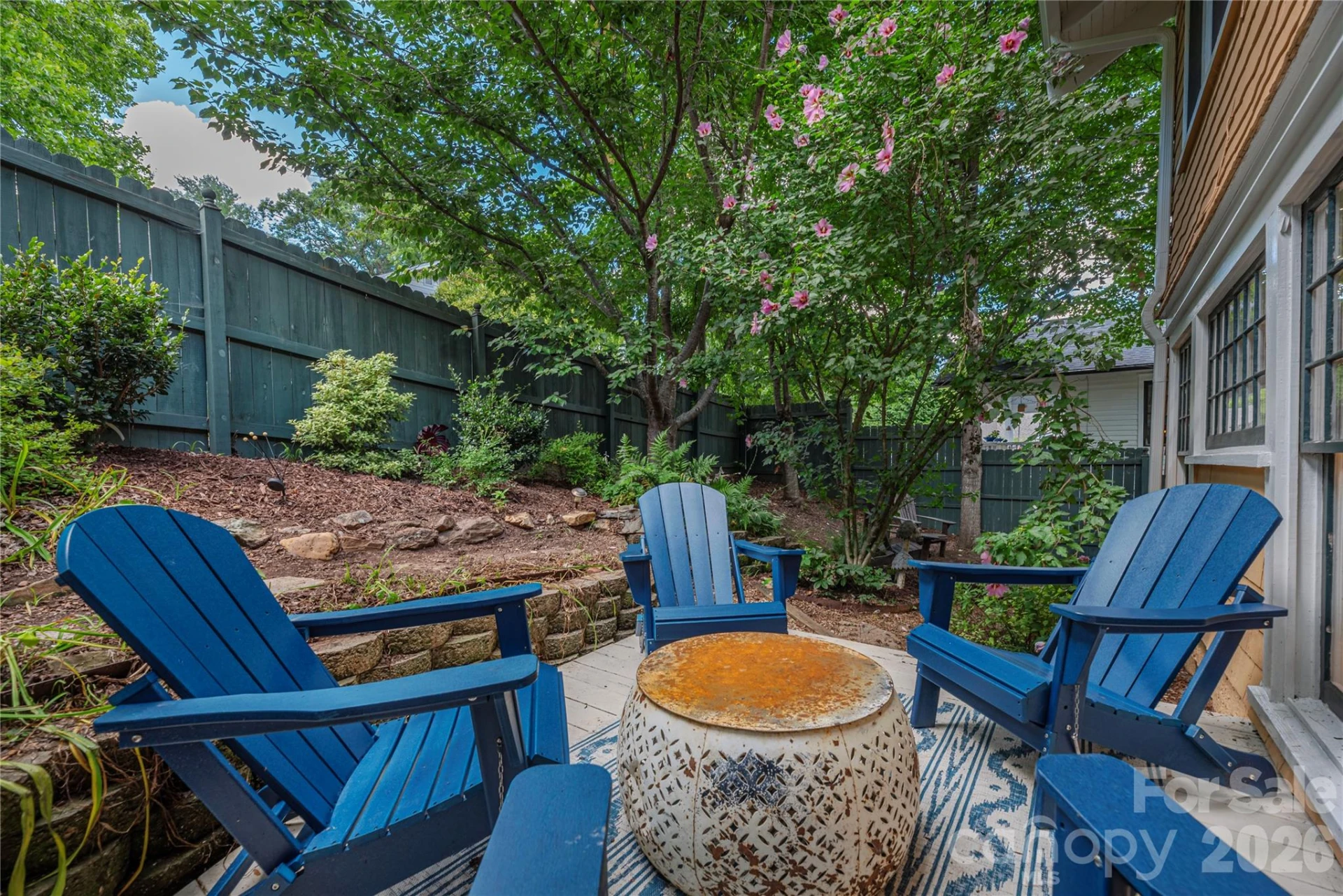 302 Hillside Street - Photo 33