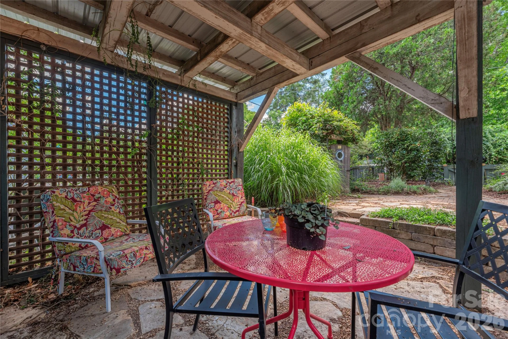 302 Hillside Street - Photo 34