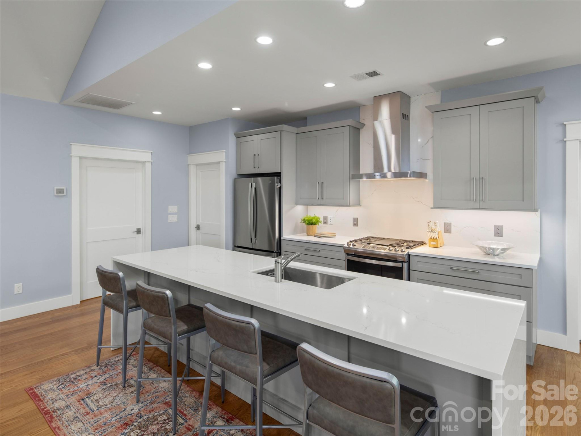 255 Dalhousie Court - Photo 11