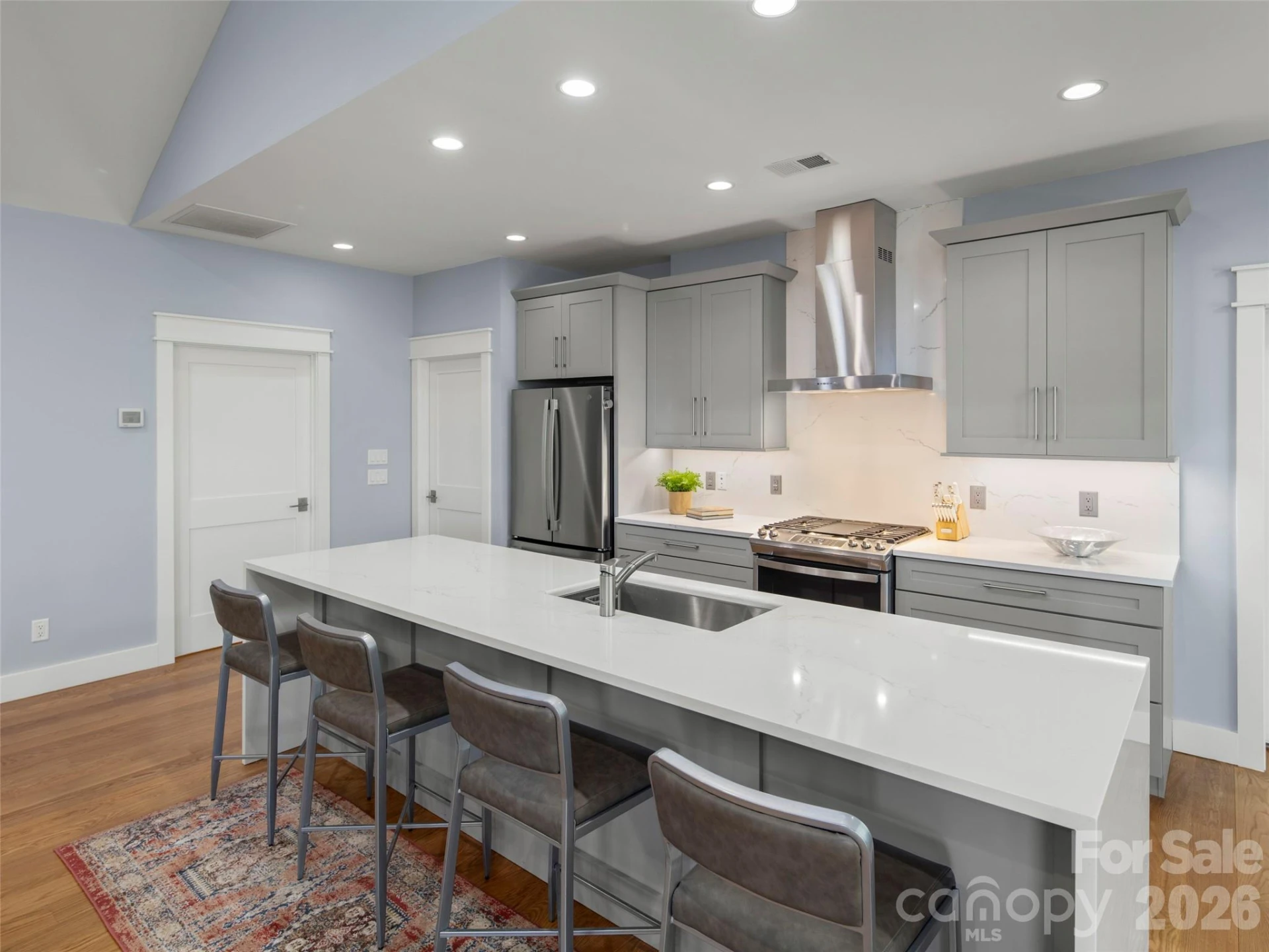 255 Dalhousie Court - Photo 11