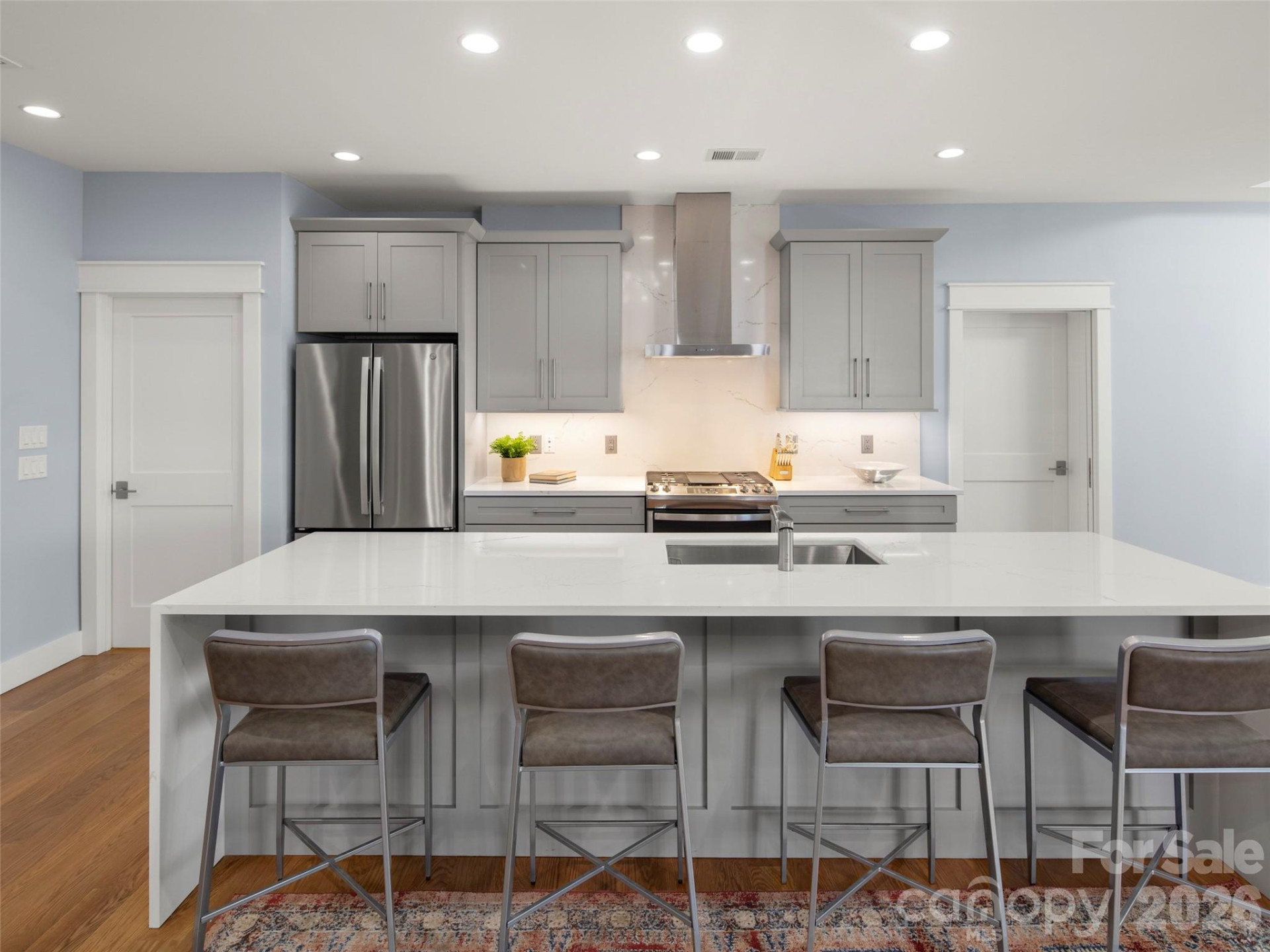 255 Dalhousie Court - Photo 14